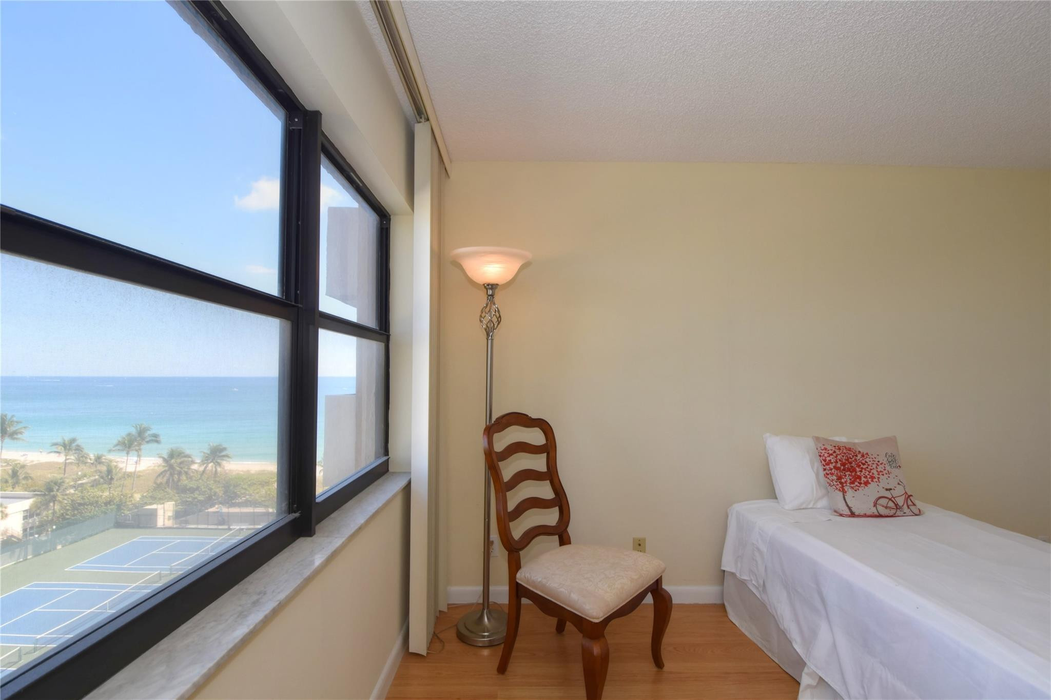 5100 N OCEAN #1004, Lauderdale By The Sea FL 33308