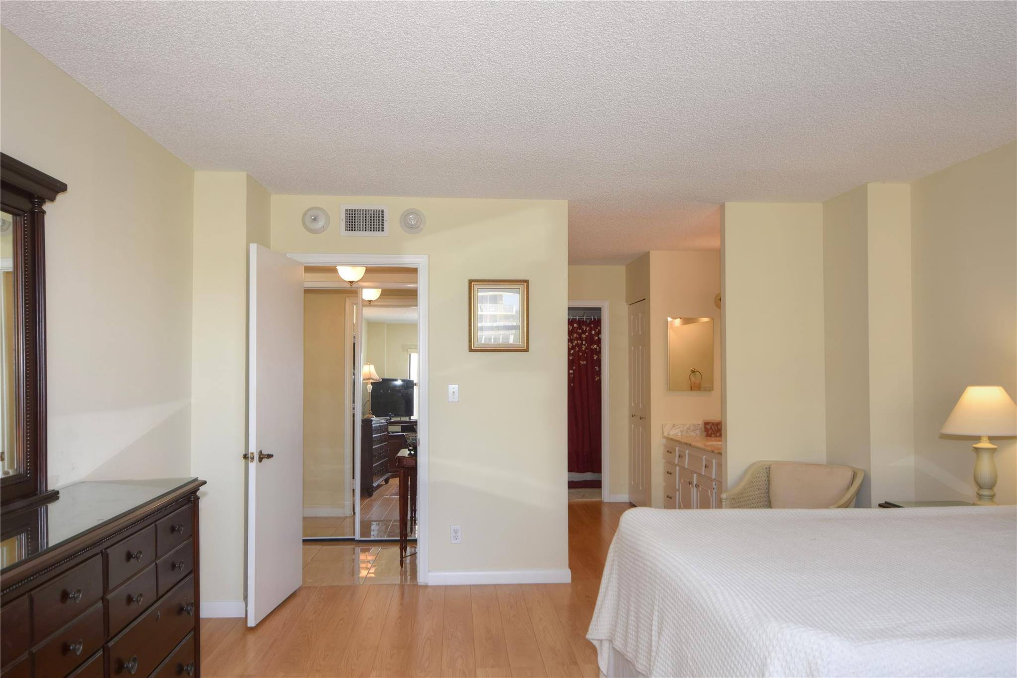 5100 N OCEAN #1004, Lauderdale By The Sea FL 33308