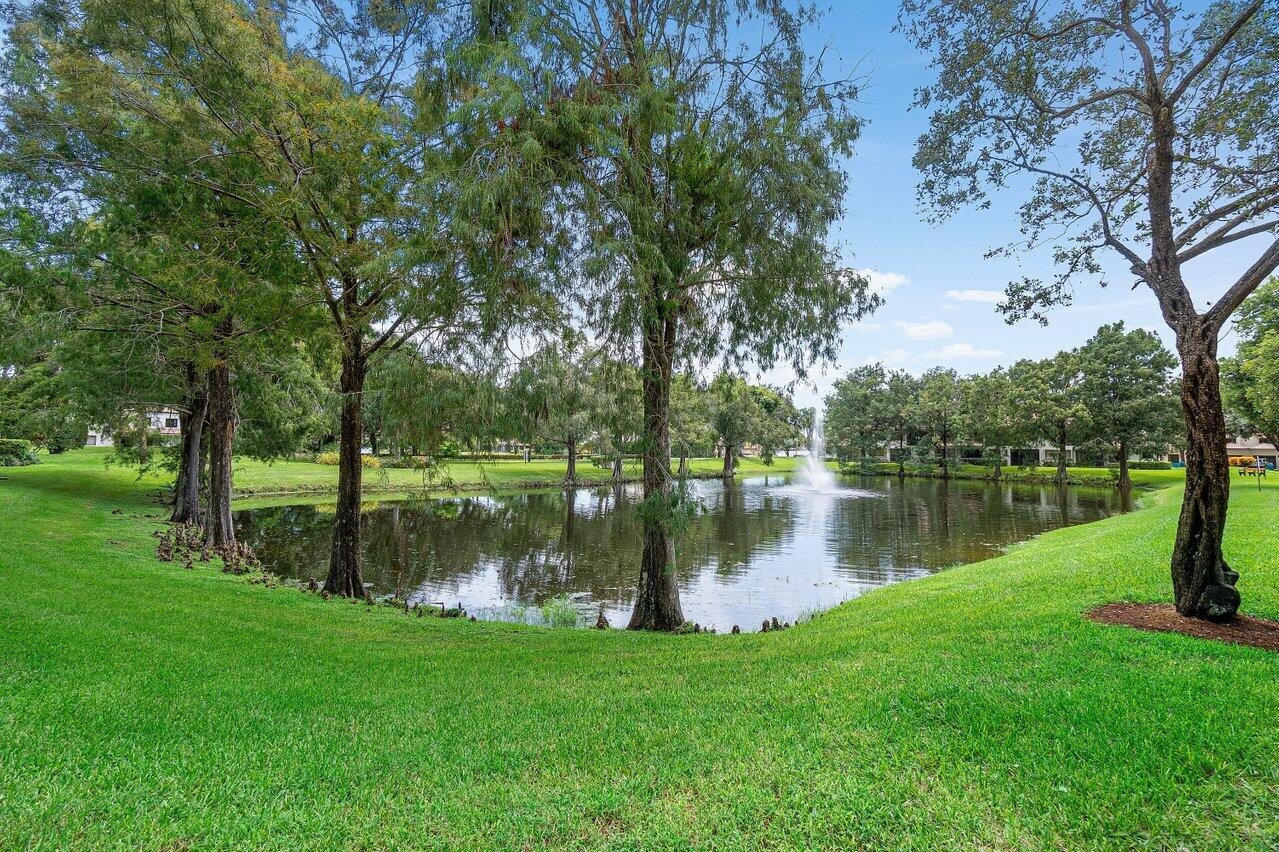 2706 Black Oak #2706, Boynton Beach FL 33436