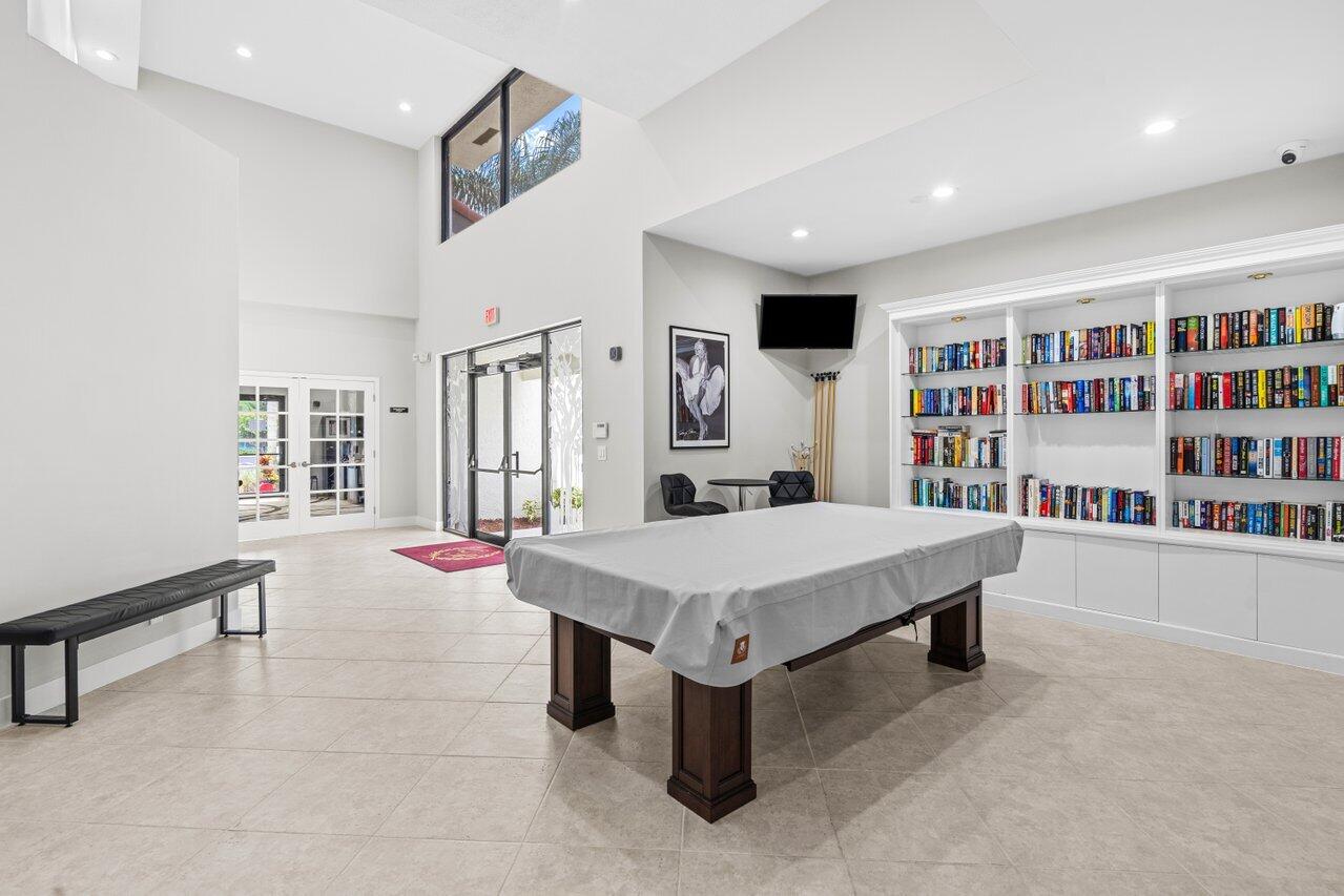 2706 Black Oak #2706, Boynton Beach FL 33436