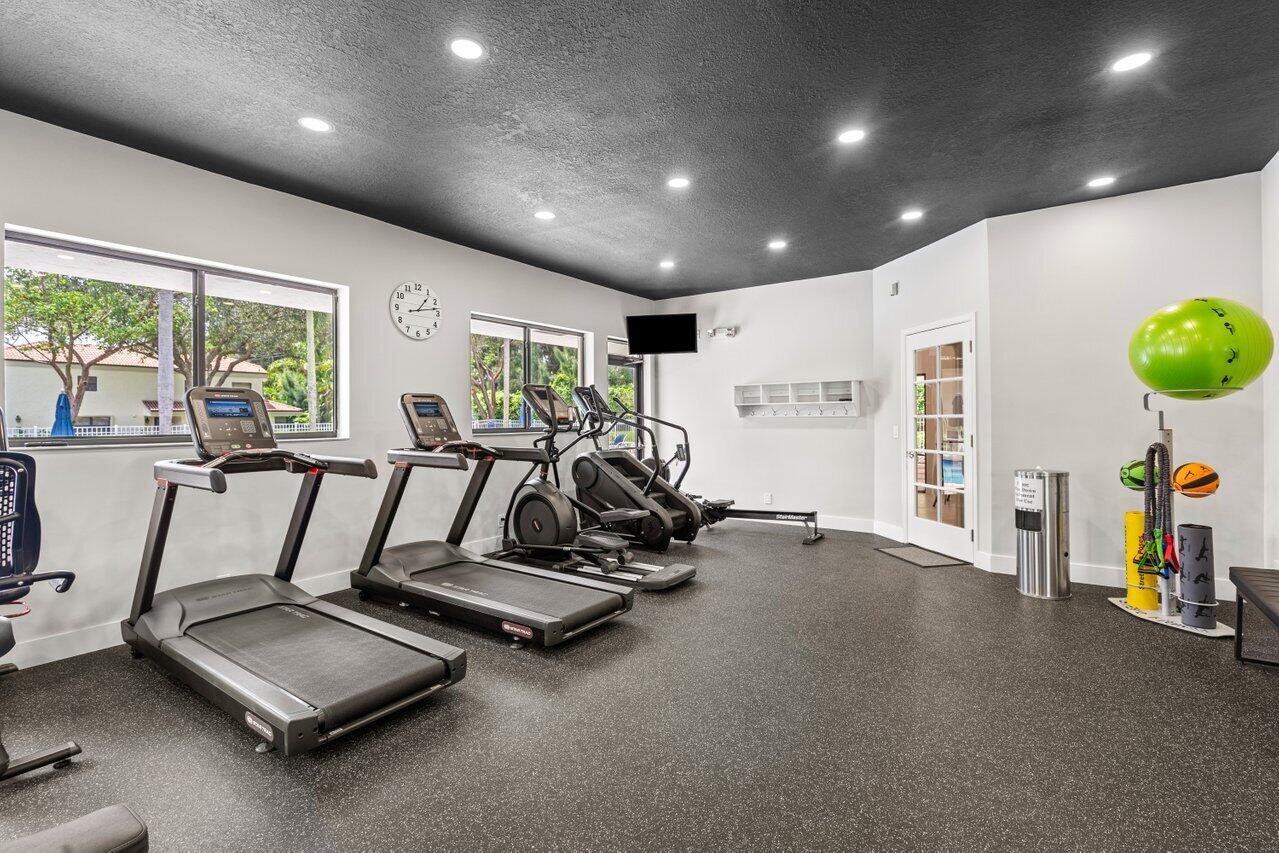 2706 Black Oak #2706, Boynton Beach FL 33436