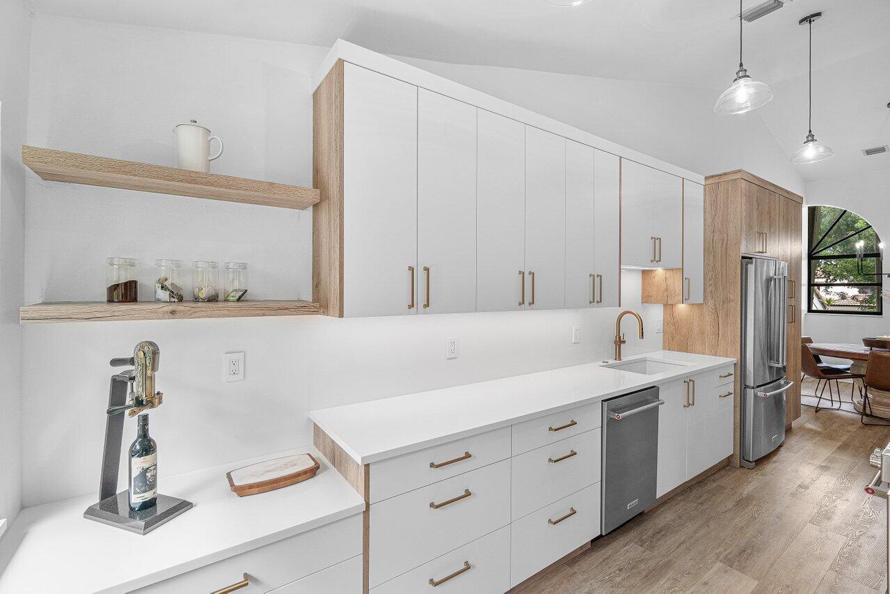 2706 Black Oak #2706, Boynton Beach FL 33436