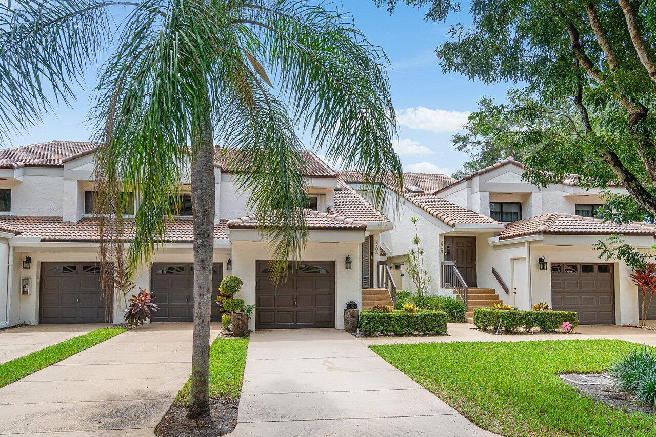 2706 Black Oak #2706, Boynton Beach FL 33436