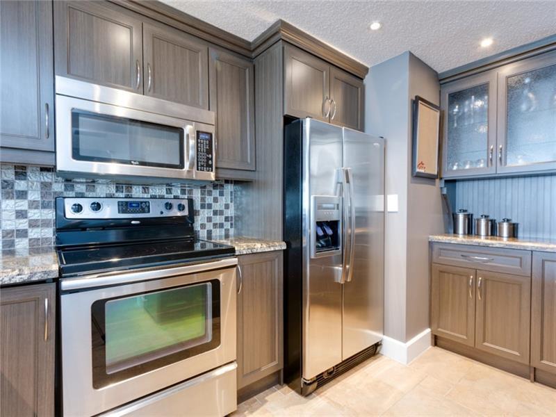 121 GOLDEN ISLES #806, Hallandale Beach FL 33009