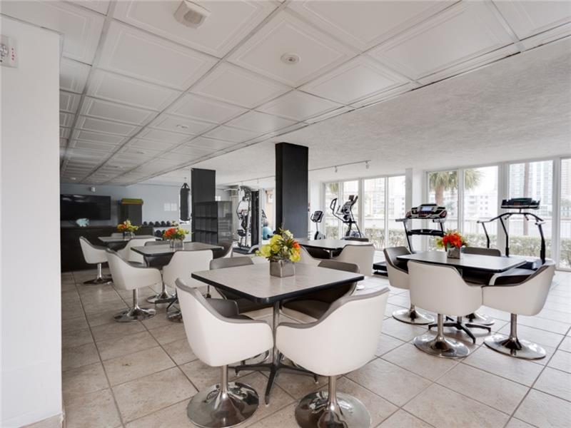 121 GOLDEN ISLES #806, Hallandale Beach FL 33009