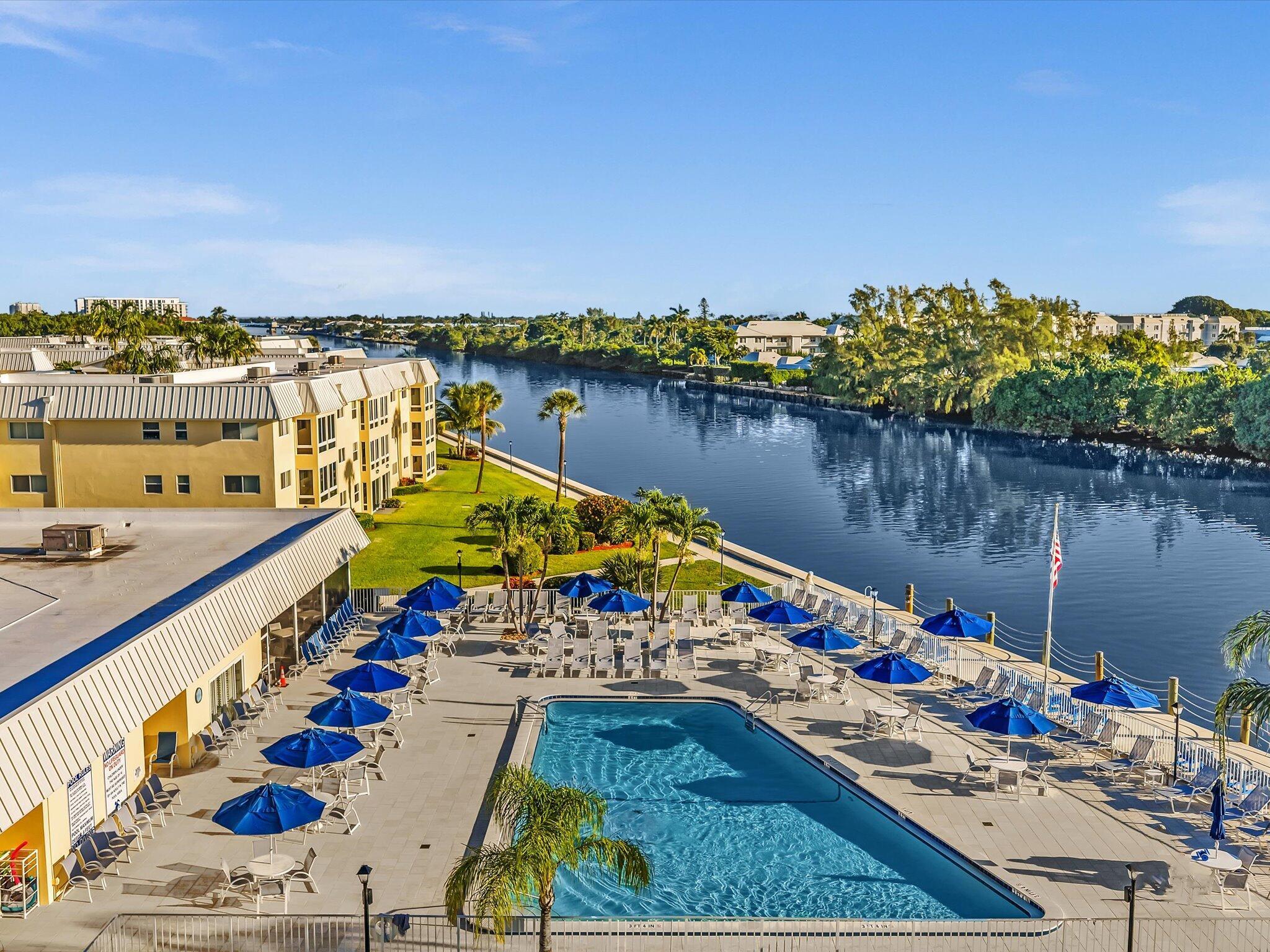 1 Colonial Club #204, Boynton Beach FL 33435