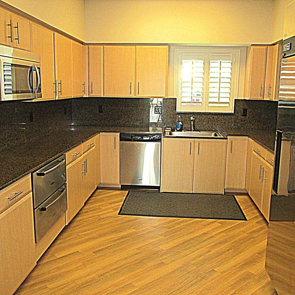 1 Colonial Club #204, Boynton Beach FL 33435