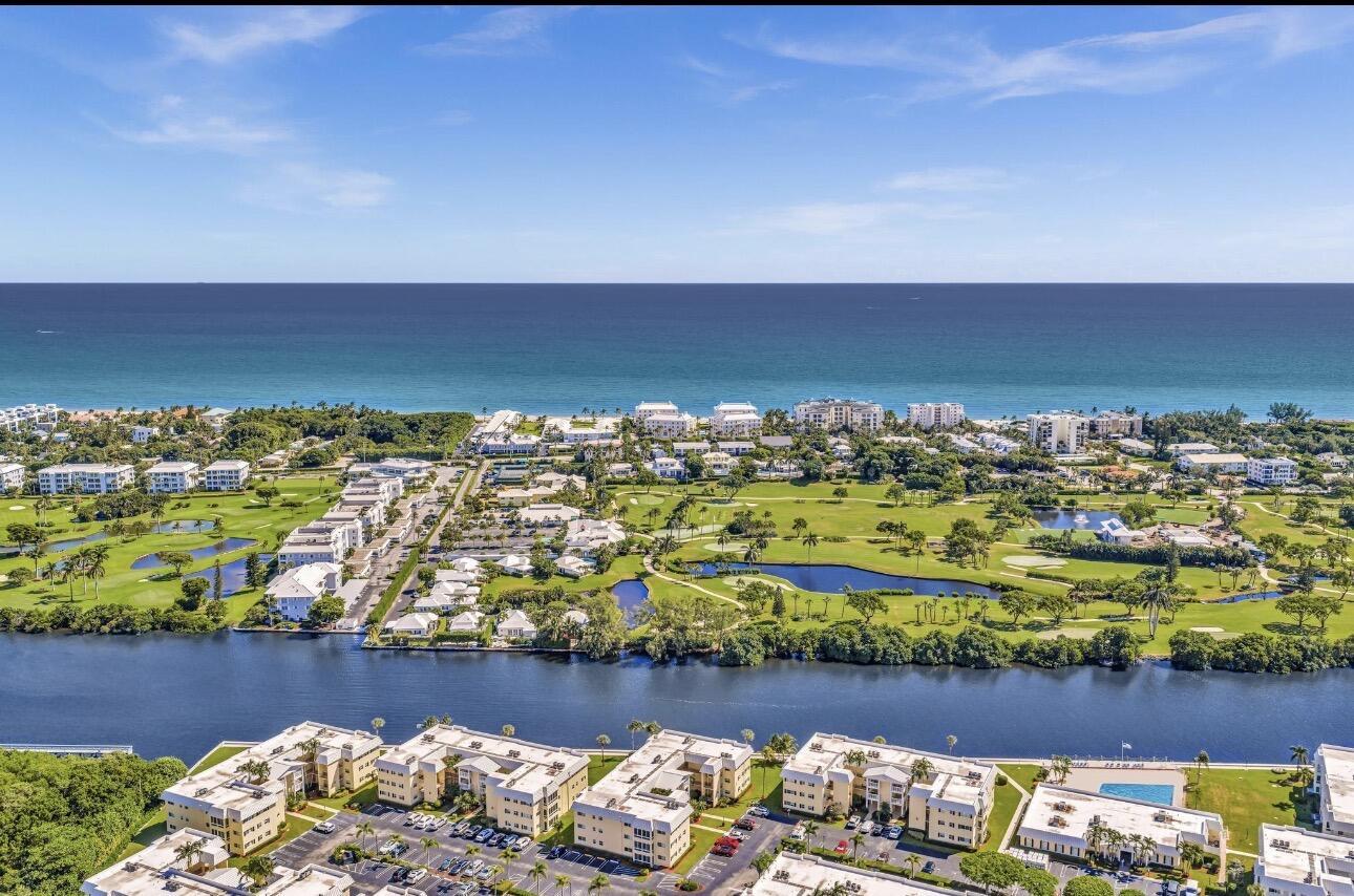 1 Colonial Club #204, Boynton Beach FL 33435