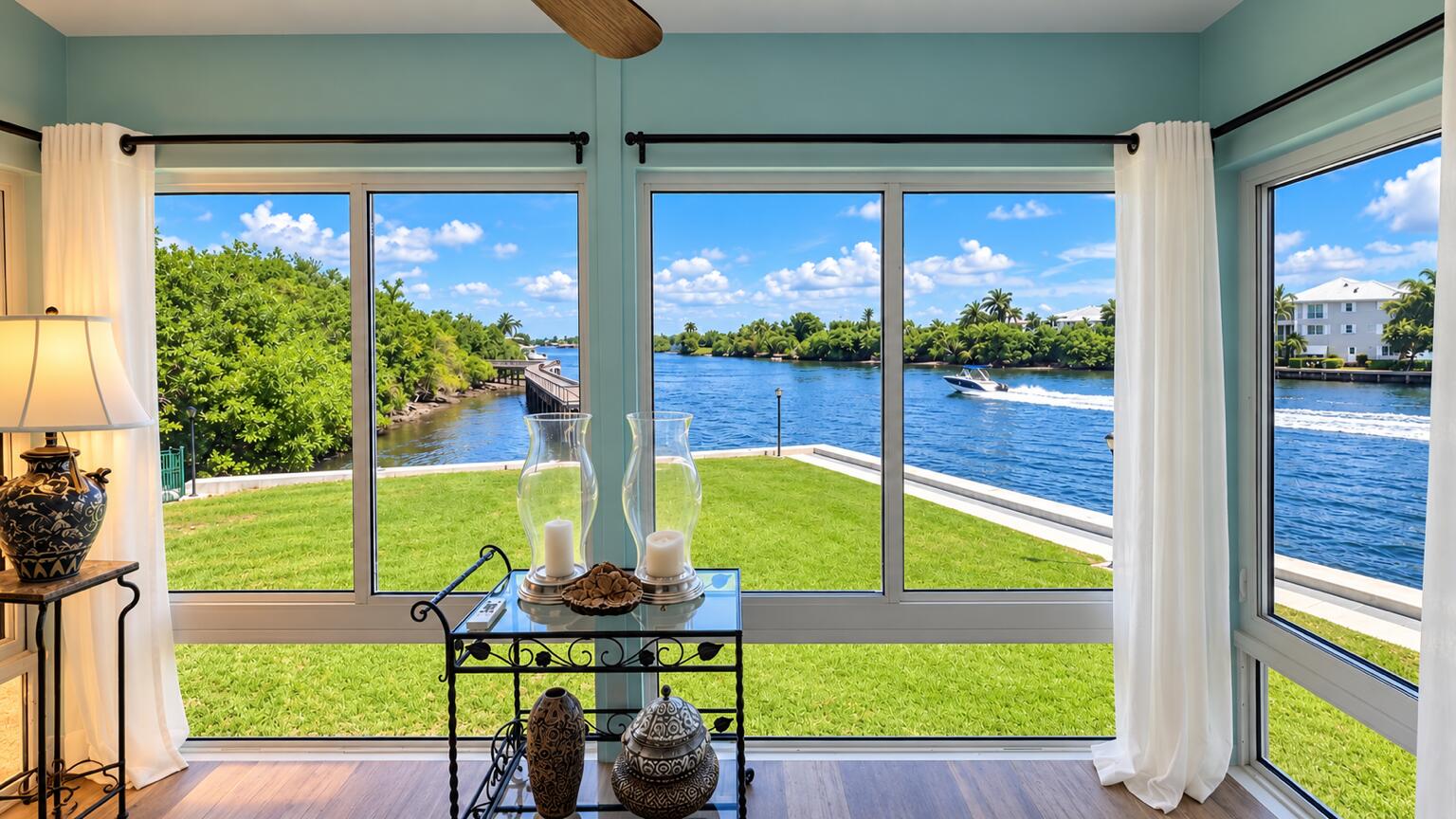 1 Colonial Club #204, Boynton Beach FL 33435