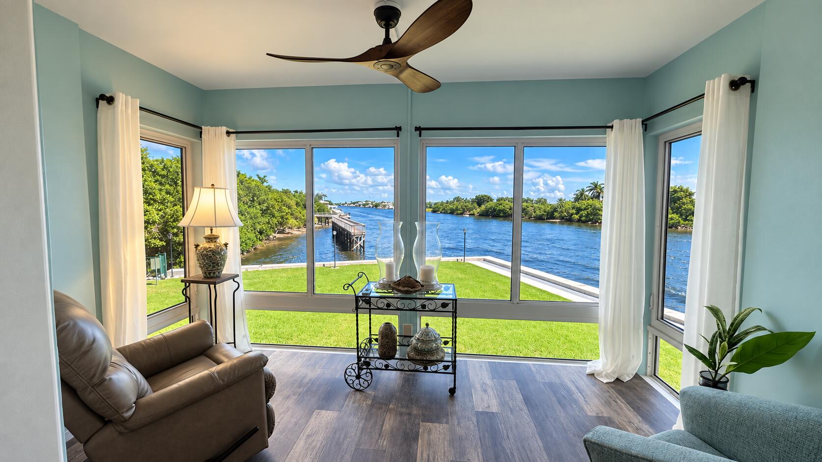 1 Colonial Club #204, Boynton Beach FL 33435