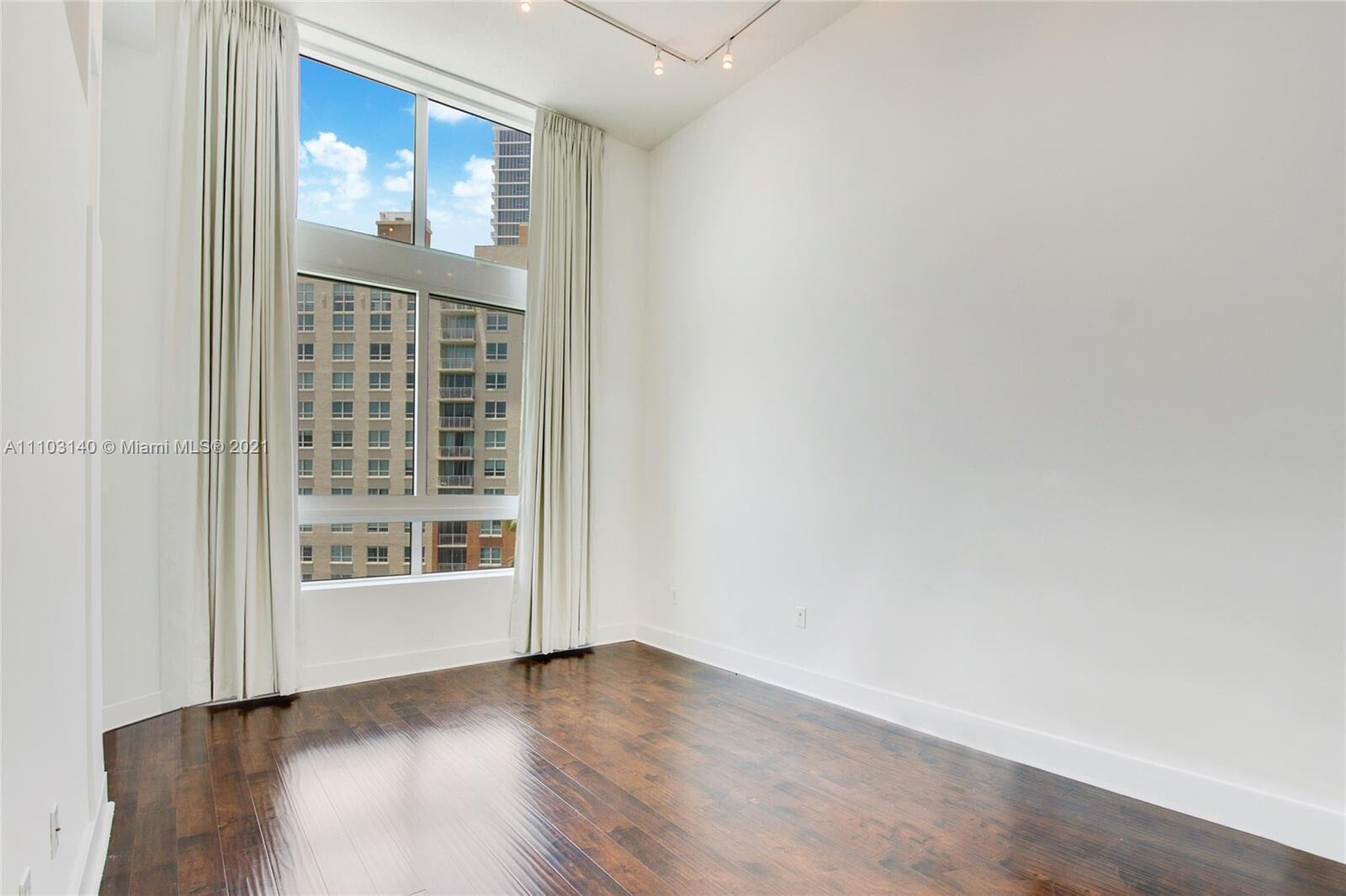 1900 N Bayshore #912, Miami FL 33132