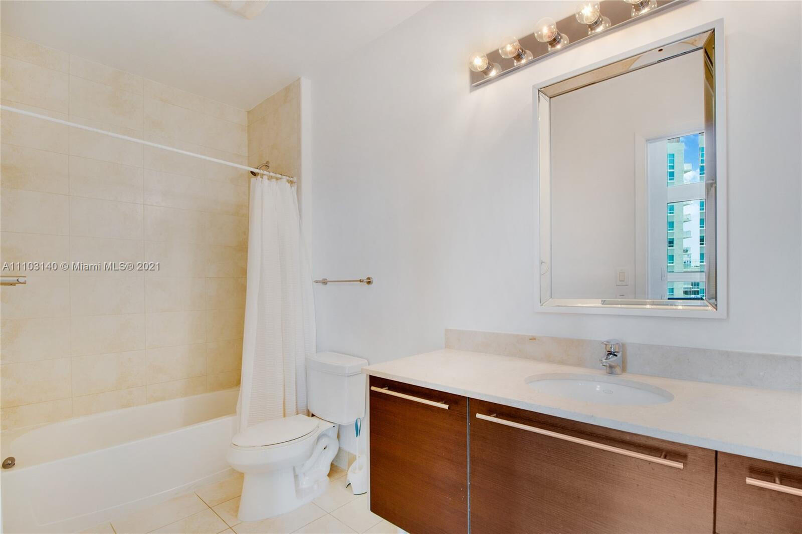 1900 N Bayshore #912, Miami FL 33132
