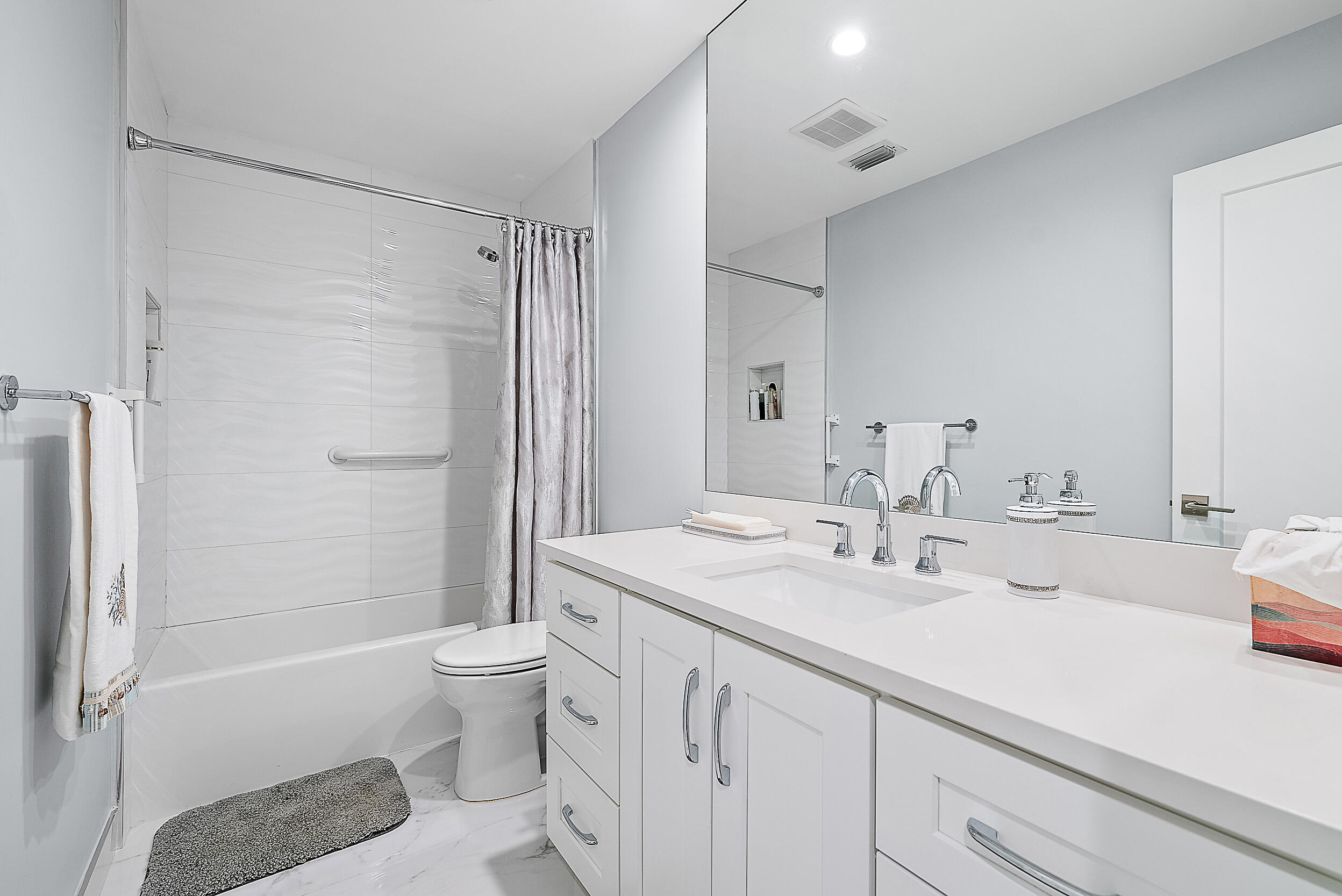 7 Grand Bay, Juno Beach FL 33408
