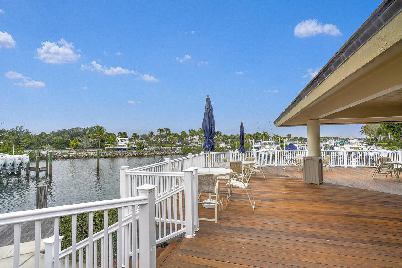 7 Grand Bay, Juno Beach FL 33408