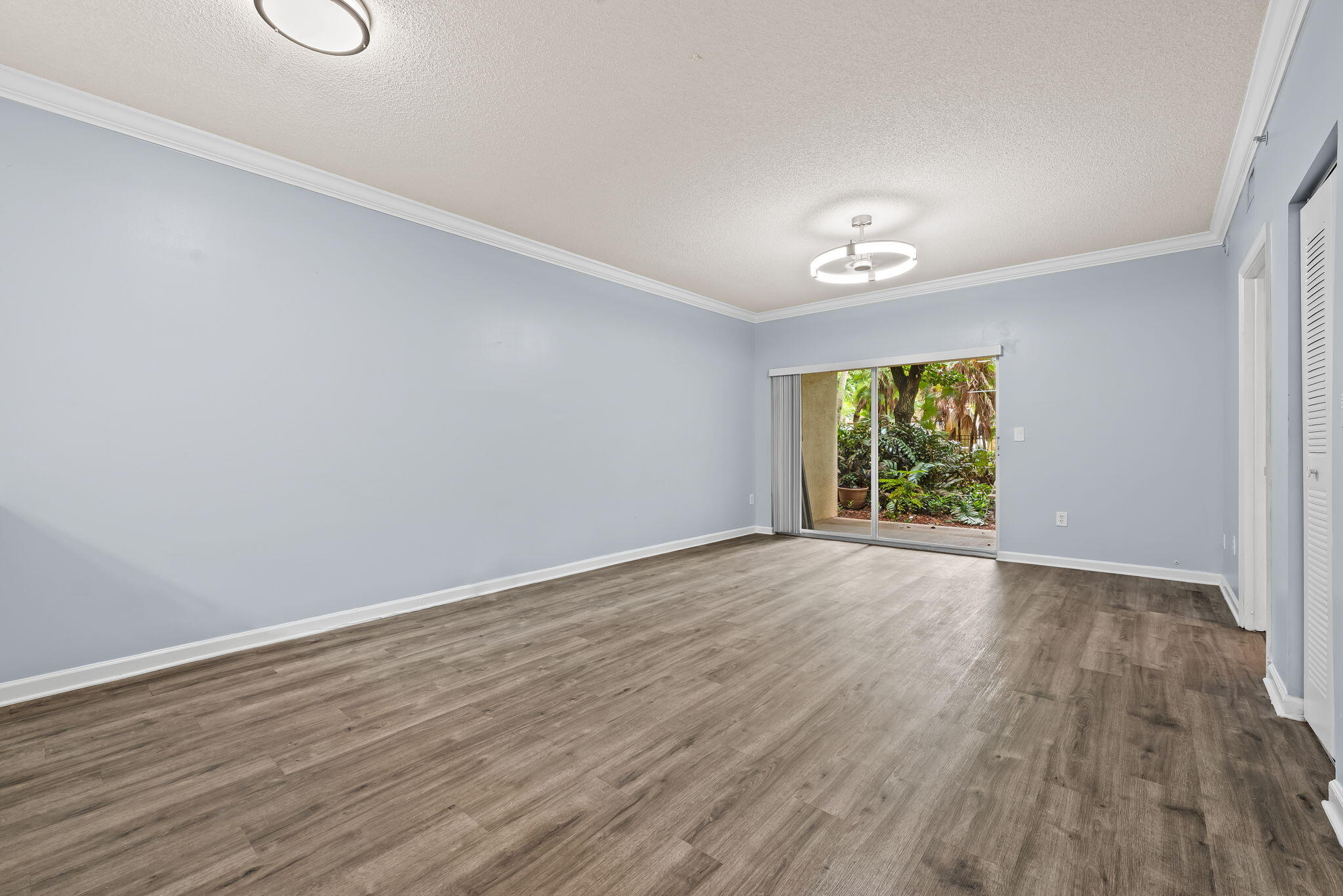 5900 W SAMPLE #102, Coral Springs FL 33067
