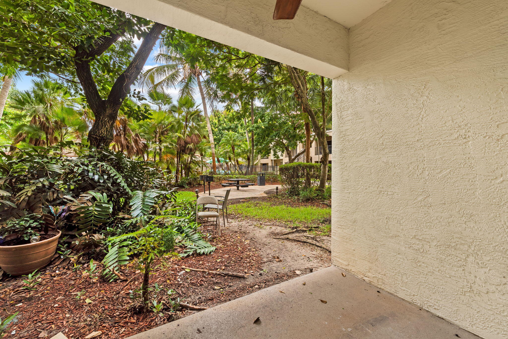 5900 W SAMPLE #102, Coral Springs FL 33067