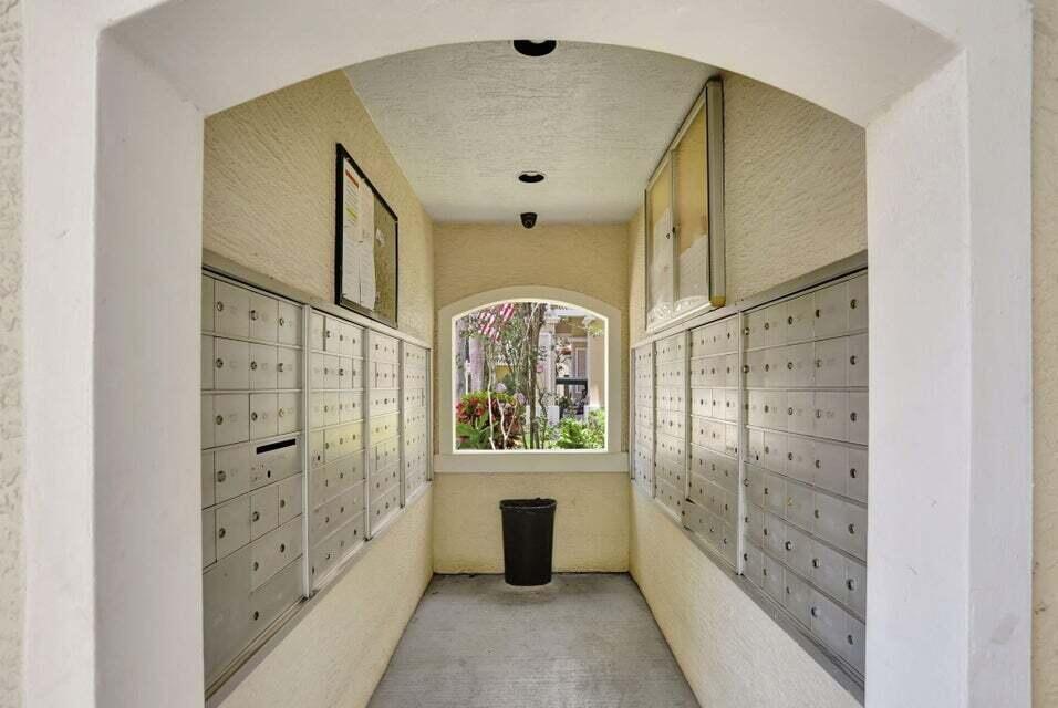 5900 W SAMPLE #102, Coral Springs FL 33067