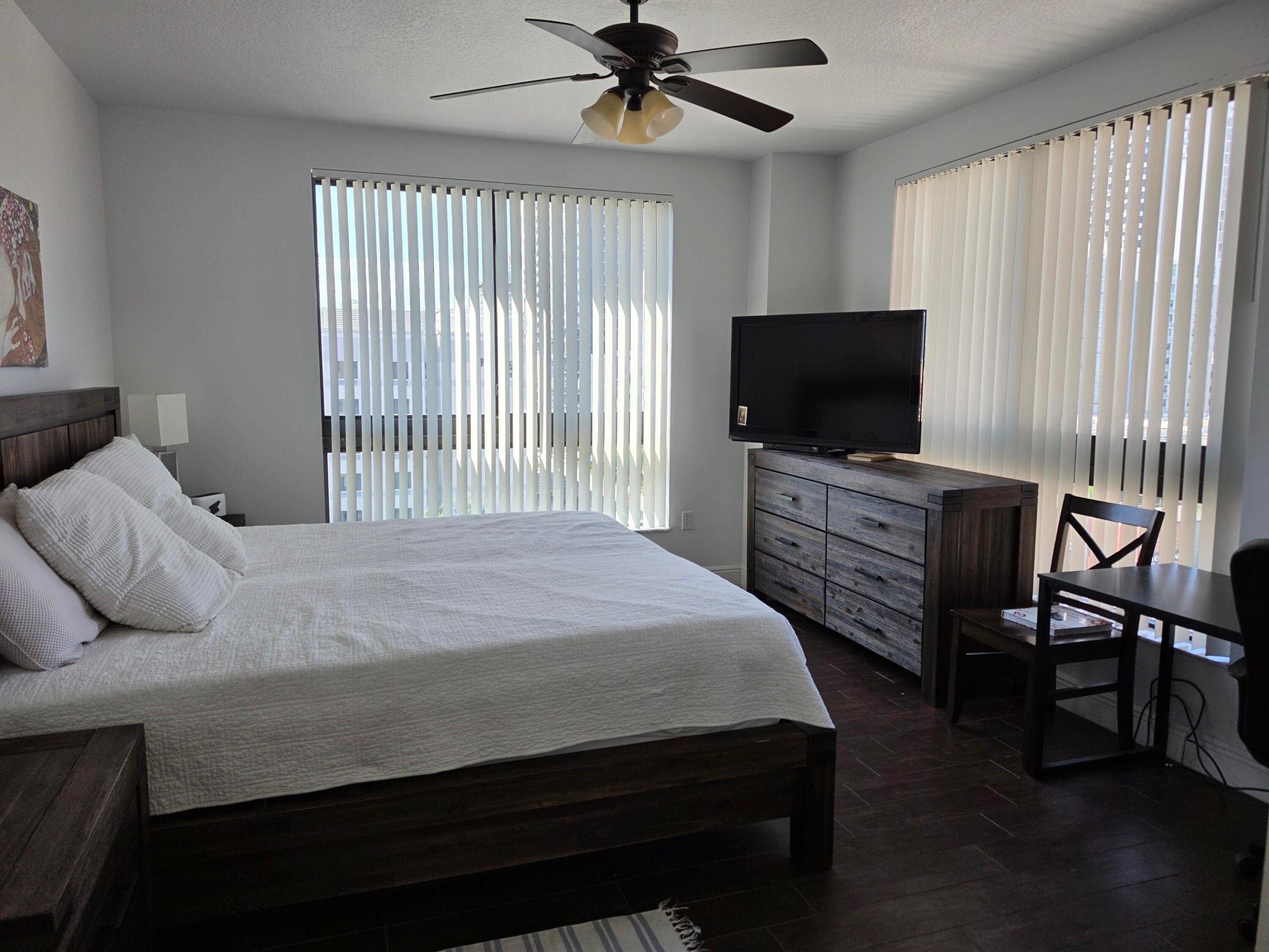 100 N FEDERAL #840, Fort Lauderdale FL 33301