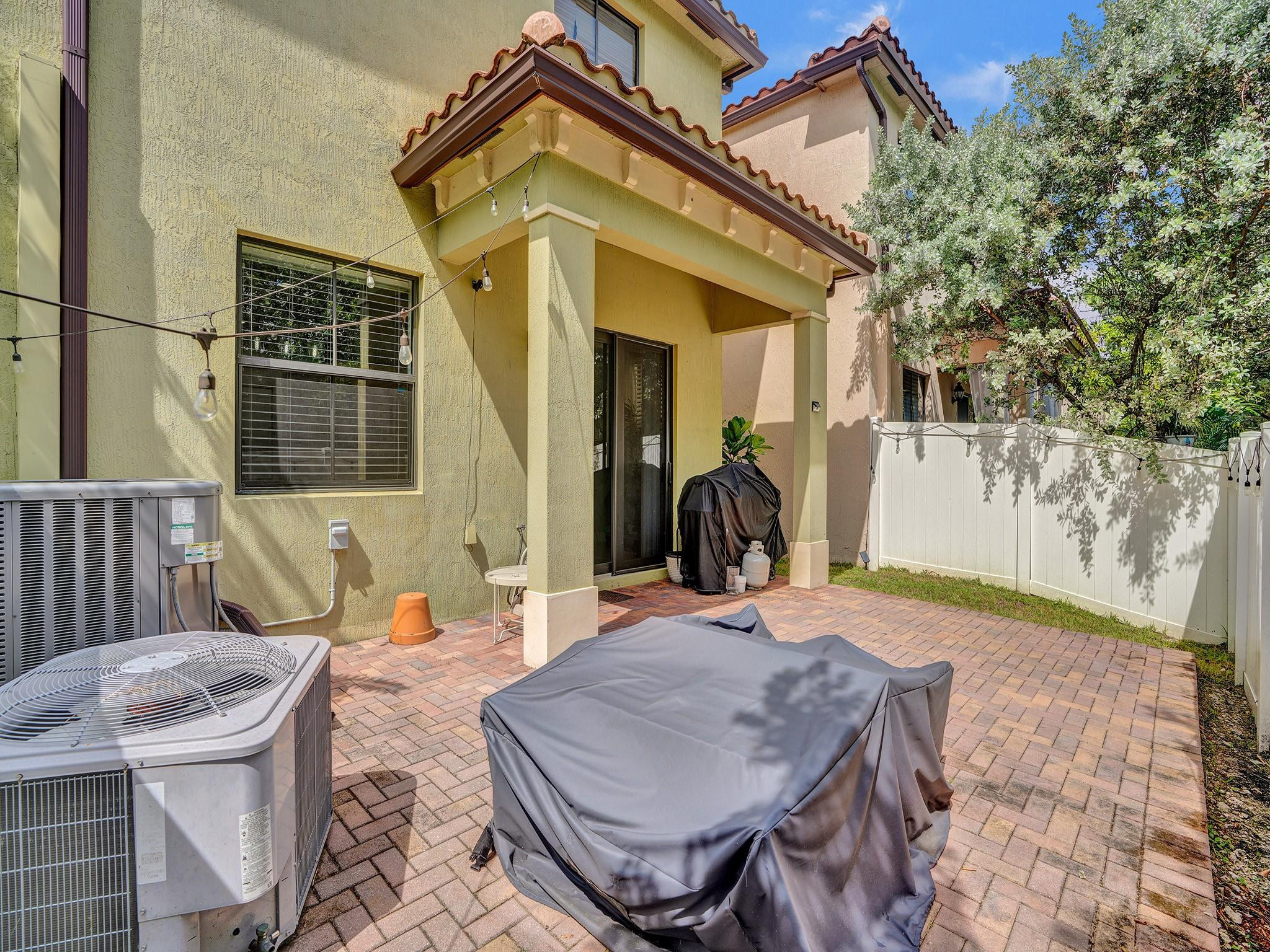 5804 NW 46th, Tamarac FL 33319