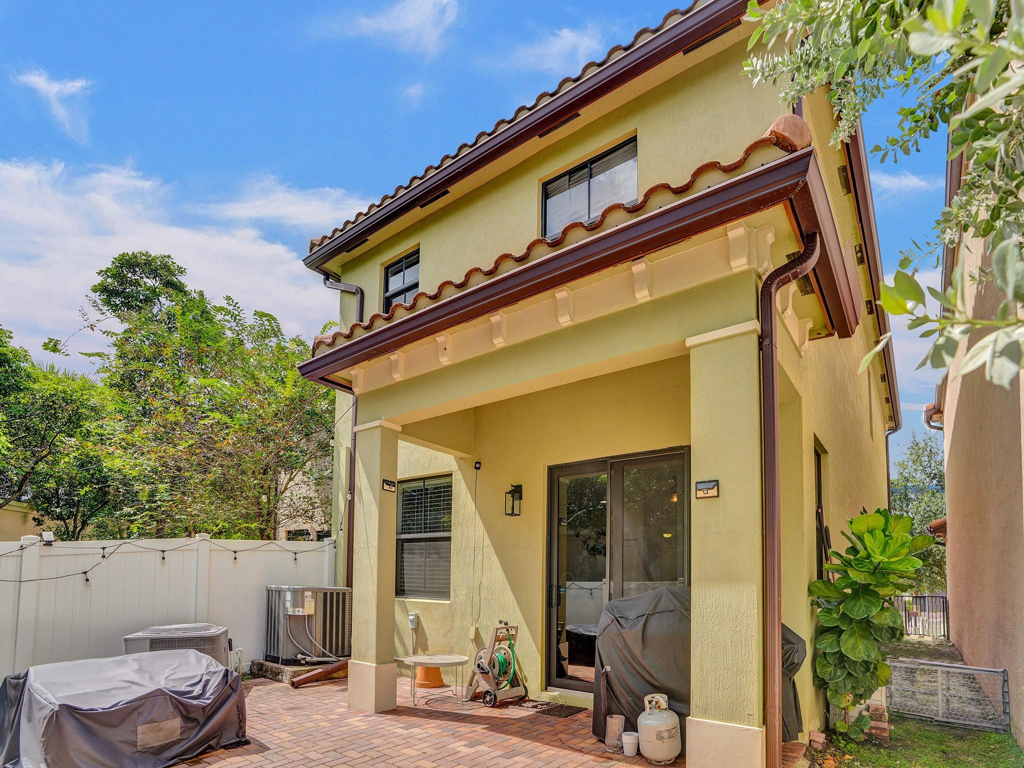 5804 NW 46th, Tamarac FL 33319