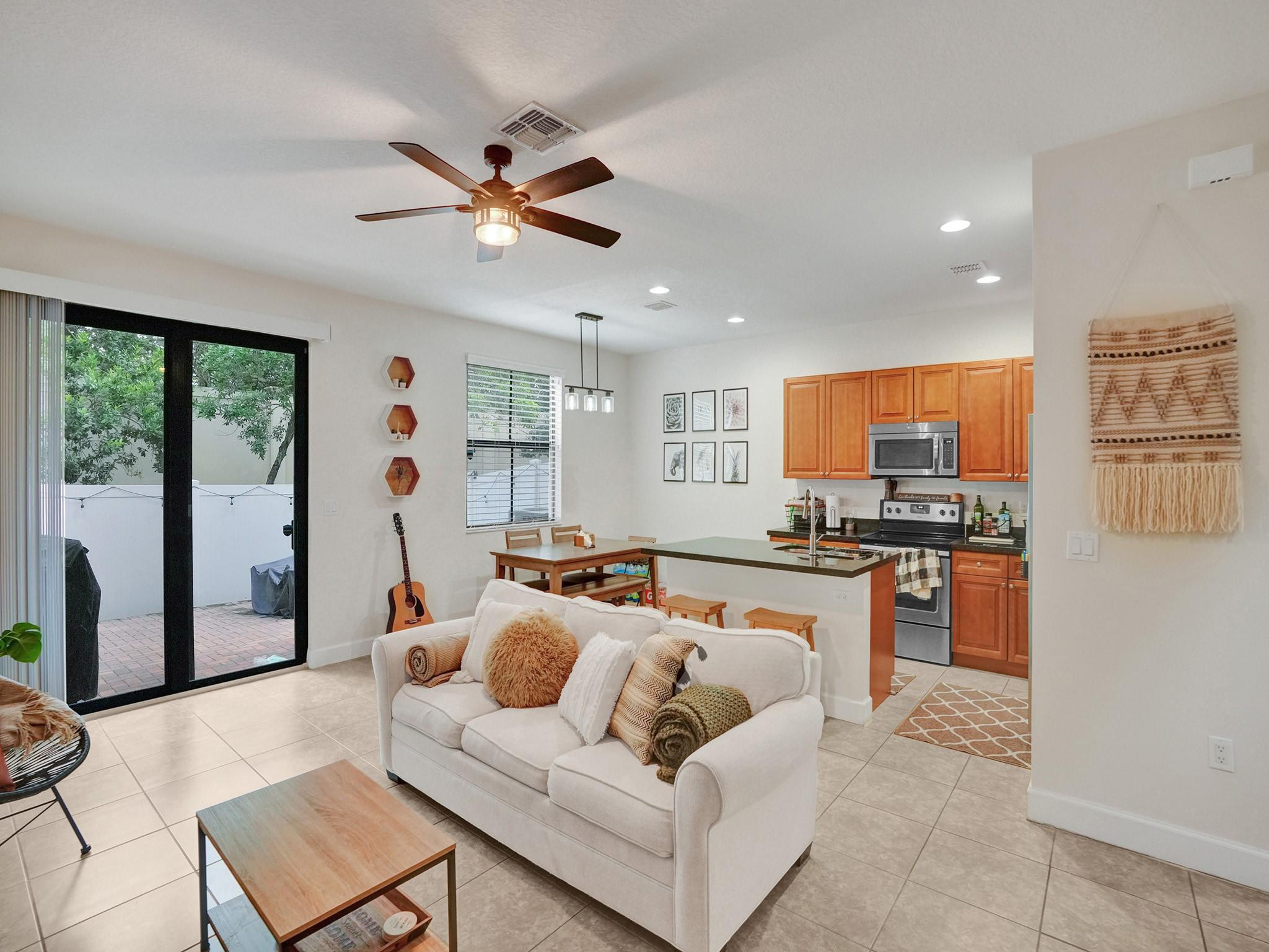 5804 NW 46th, Tamarac FL 33319