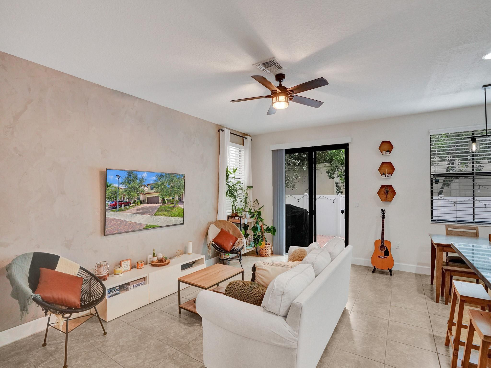 5804 NW 46th, Tamarac FL 33319