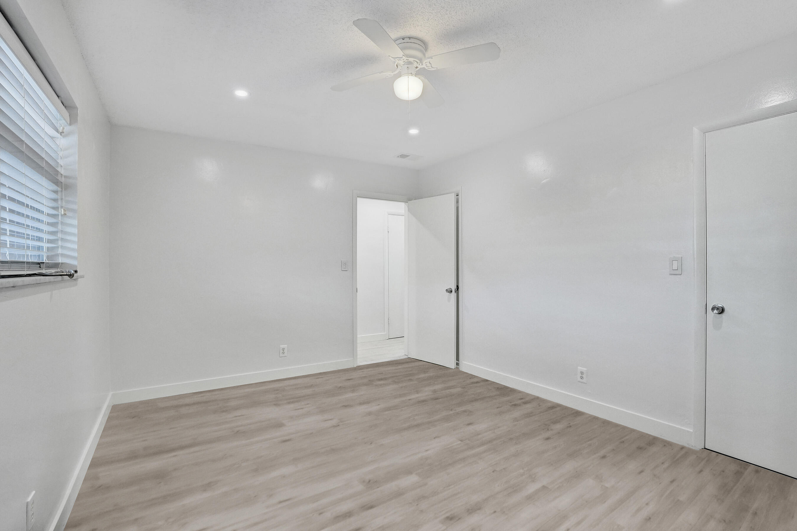 2862 NE 32ND ##13, Fort Lauderdale FL 33306