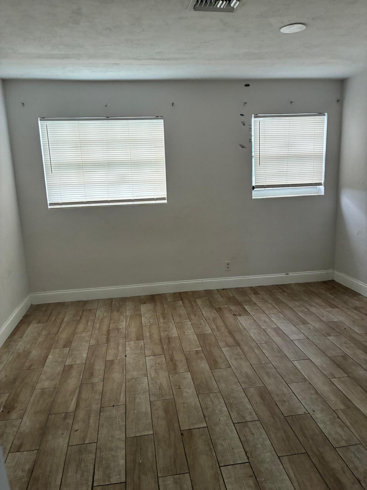 1496 W 32ND, West Palm Beach FL 33404