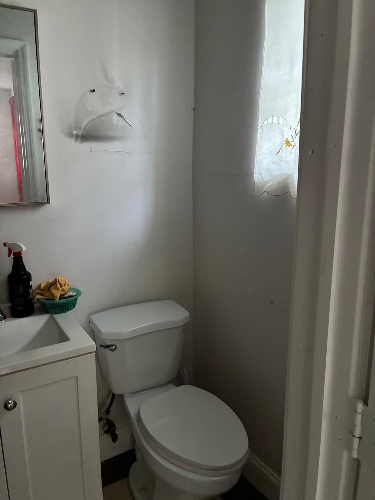1496 W 32ND, West Palm Beach FL 33404