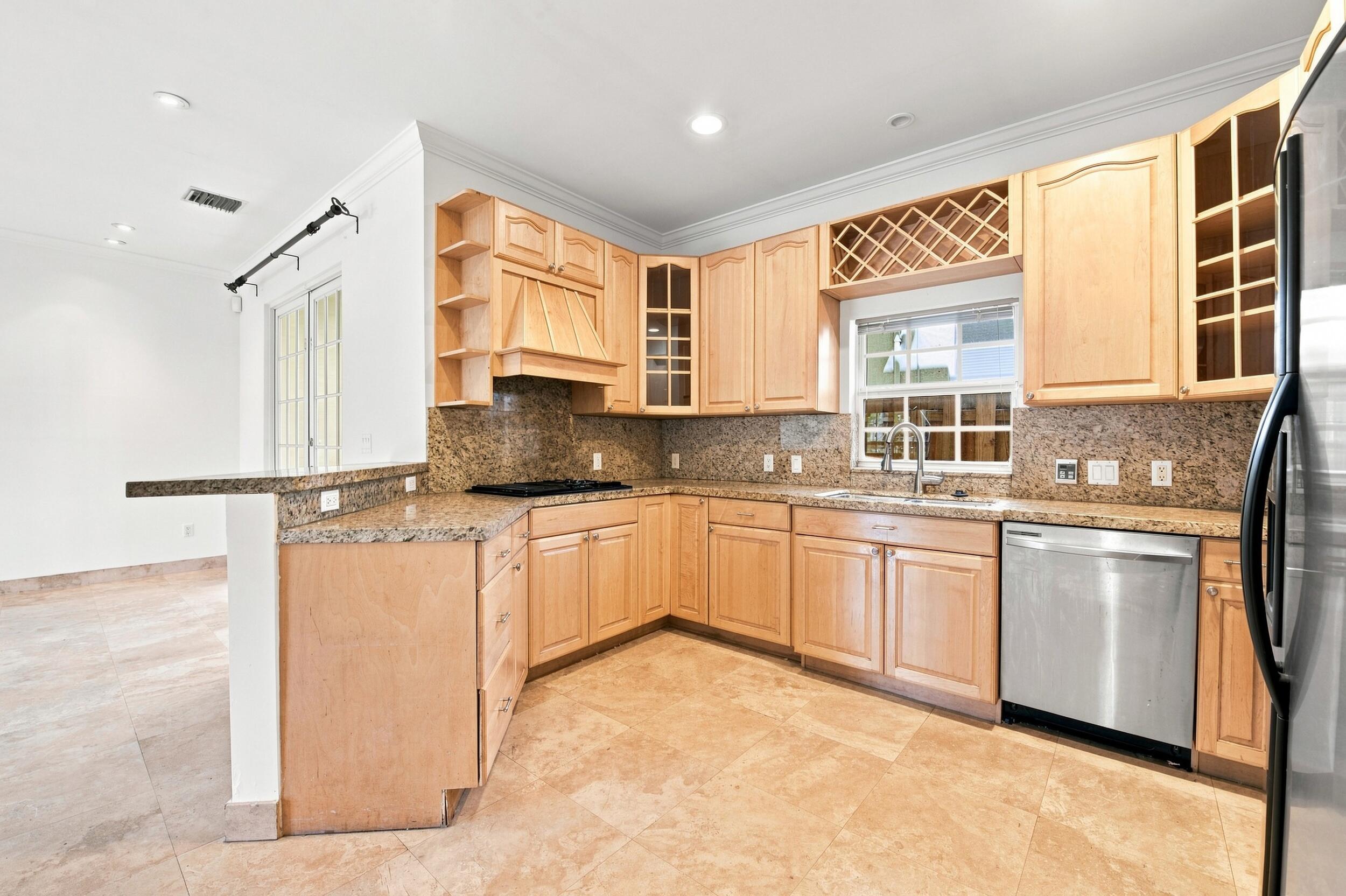 857 SW 11TH, Fort Lauderdale FL 33315
