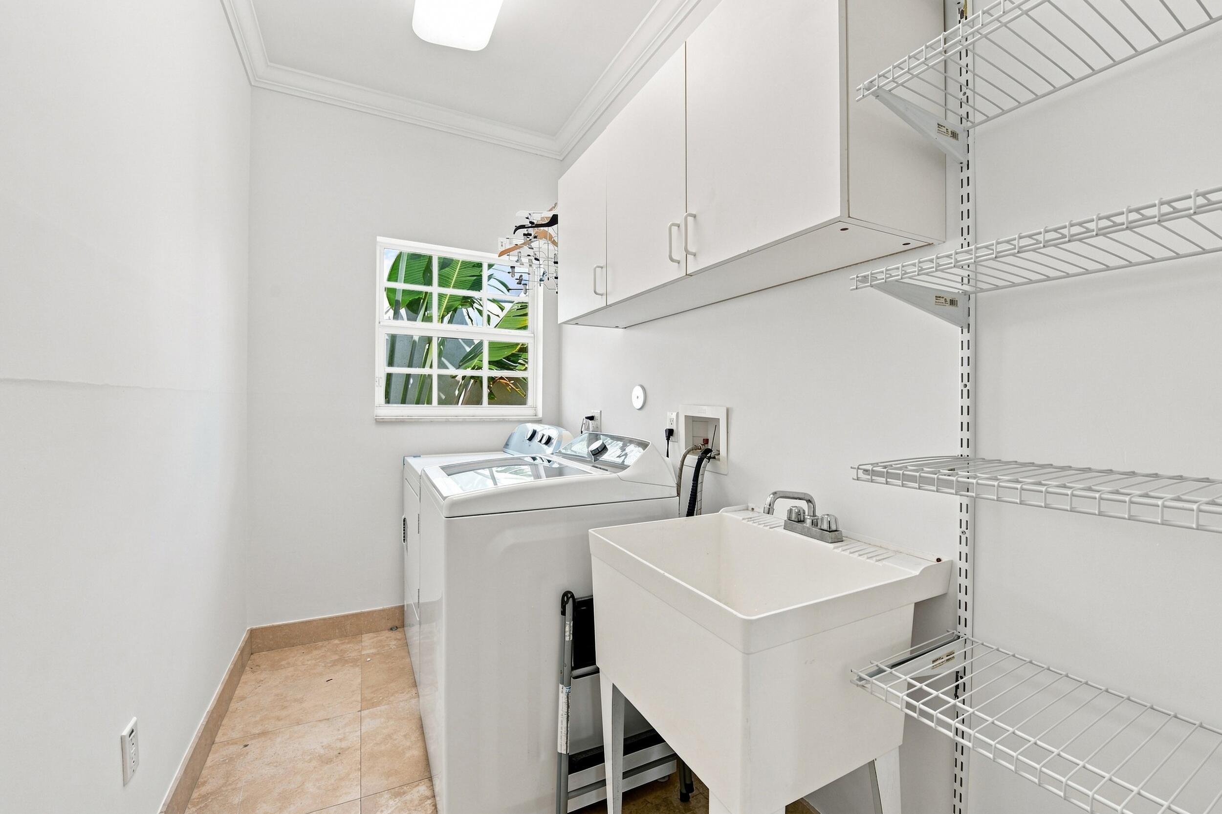 857 SW 11TH, Fort Lauderdale FL 33315