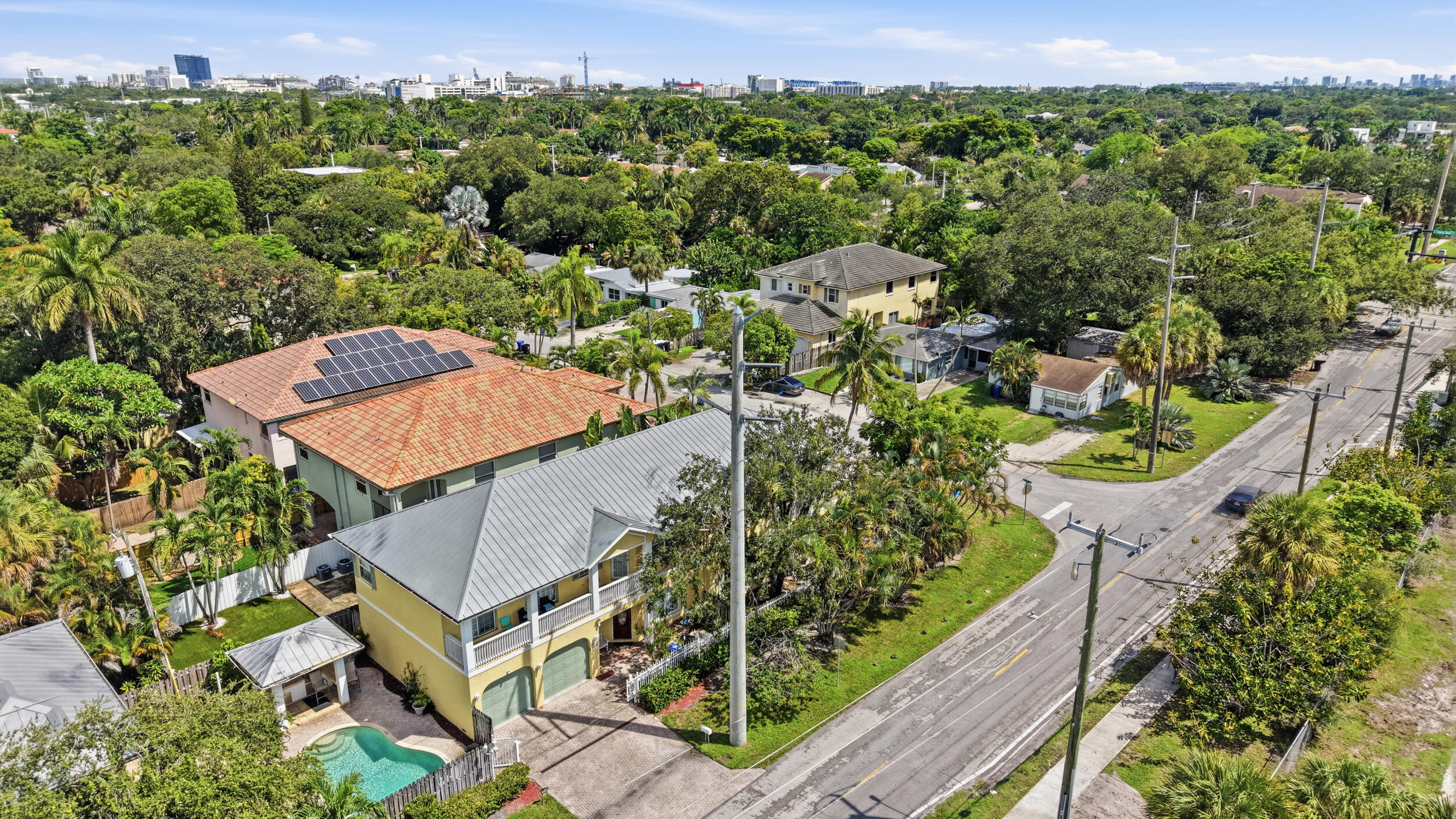 857 SW 11TH, Fort Lauderdale FL 33315