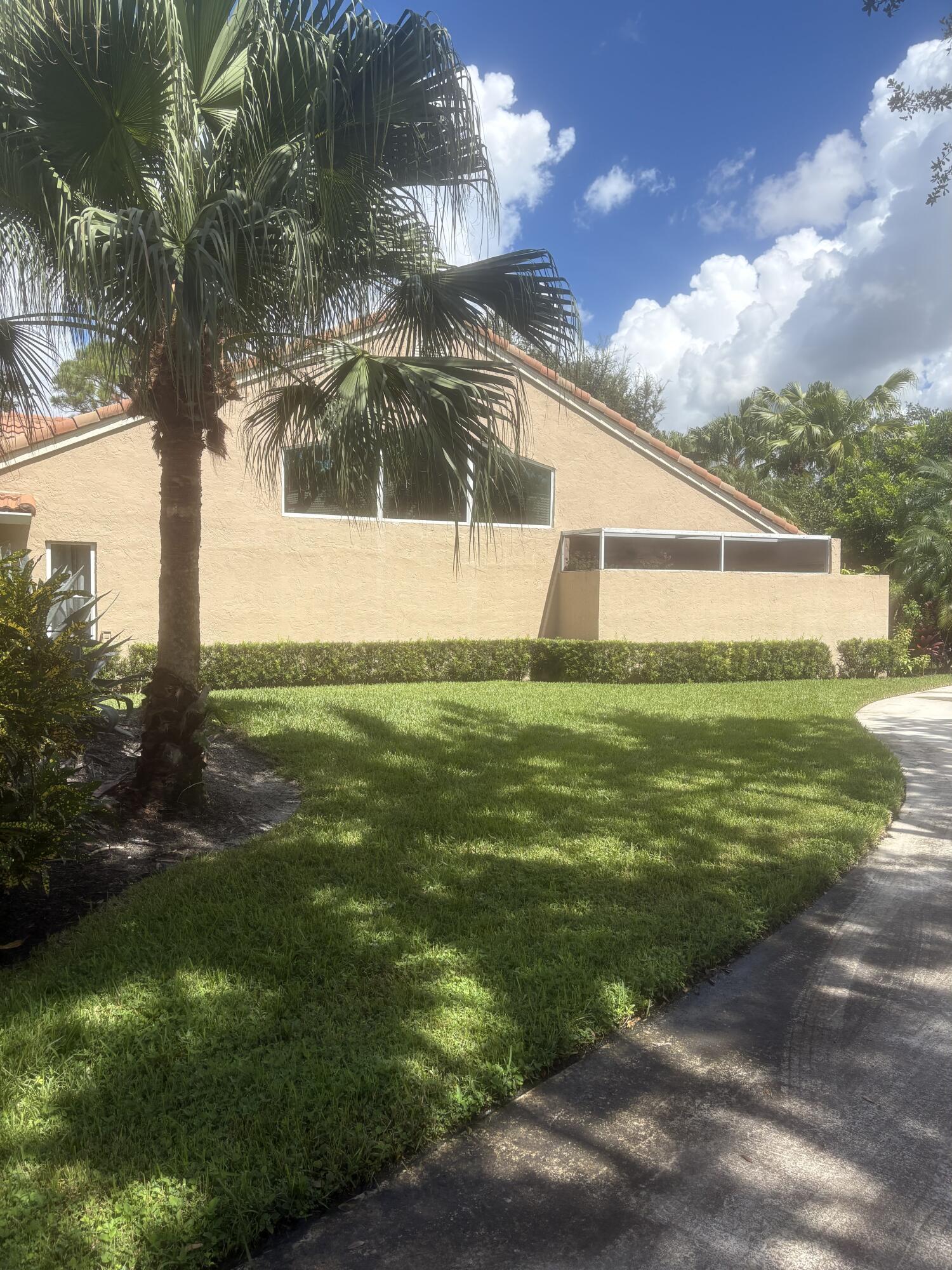 1604 Rosewood, Palm Beach Gardens FL 33418