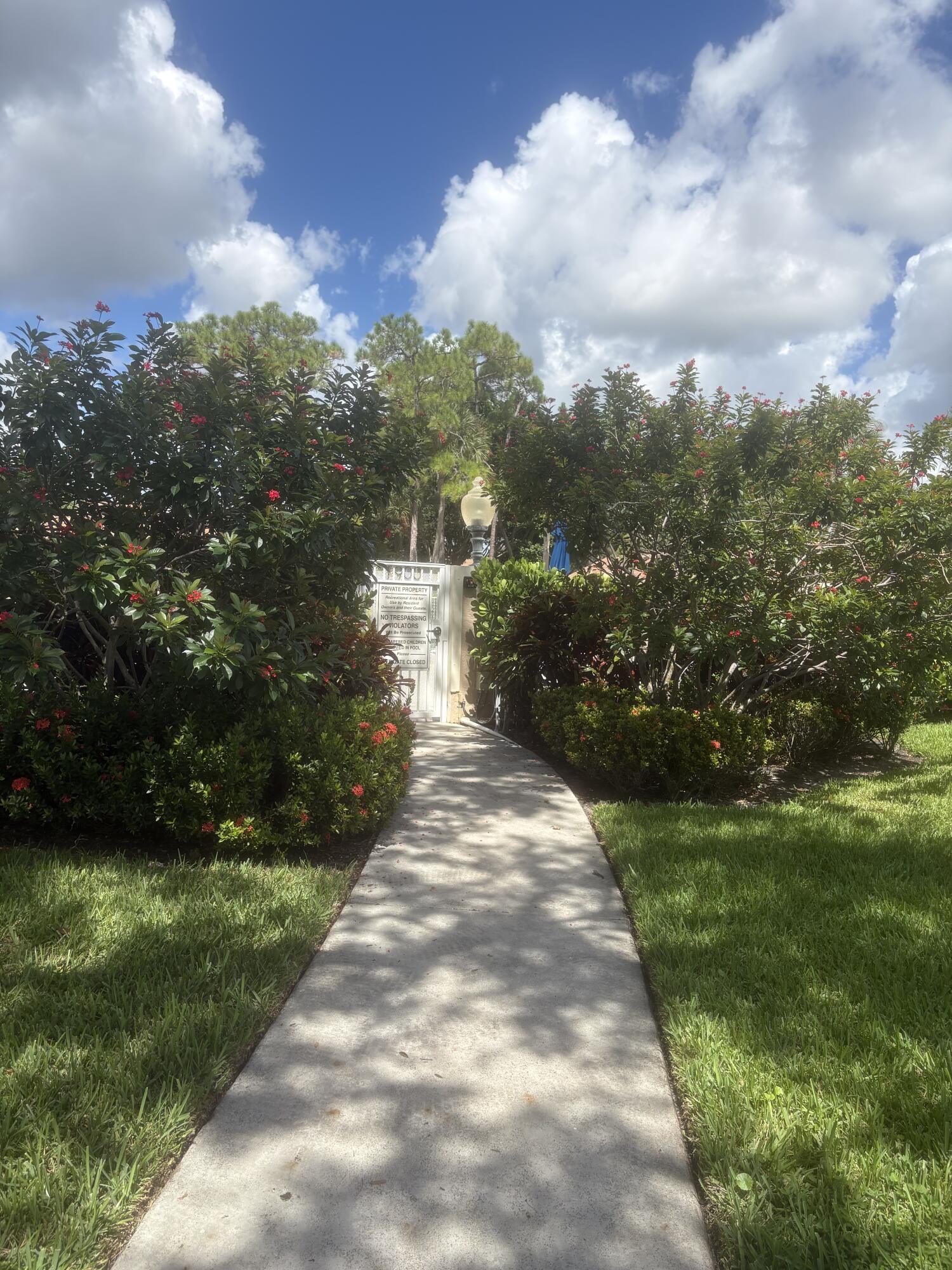 1604 Rosewood, Palm Beach Gardens FL 33418