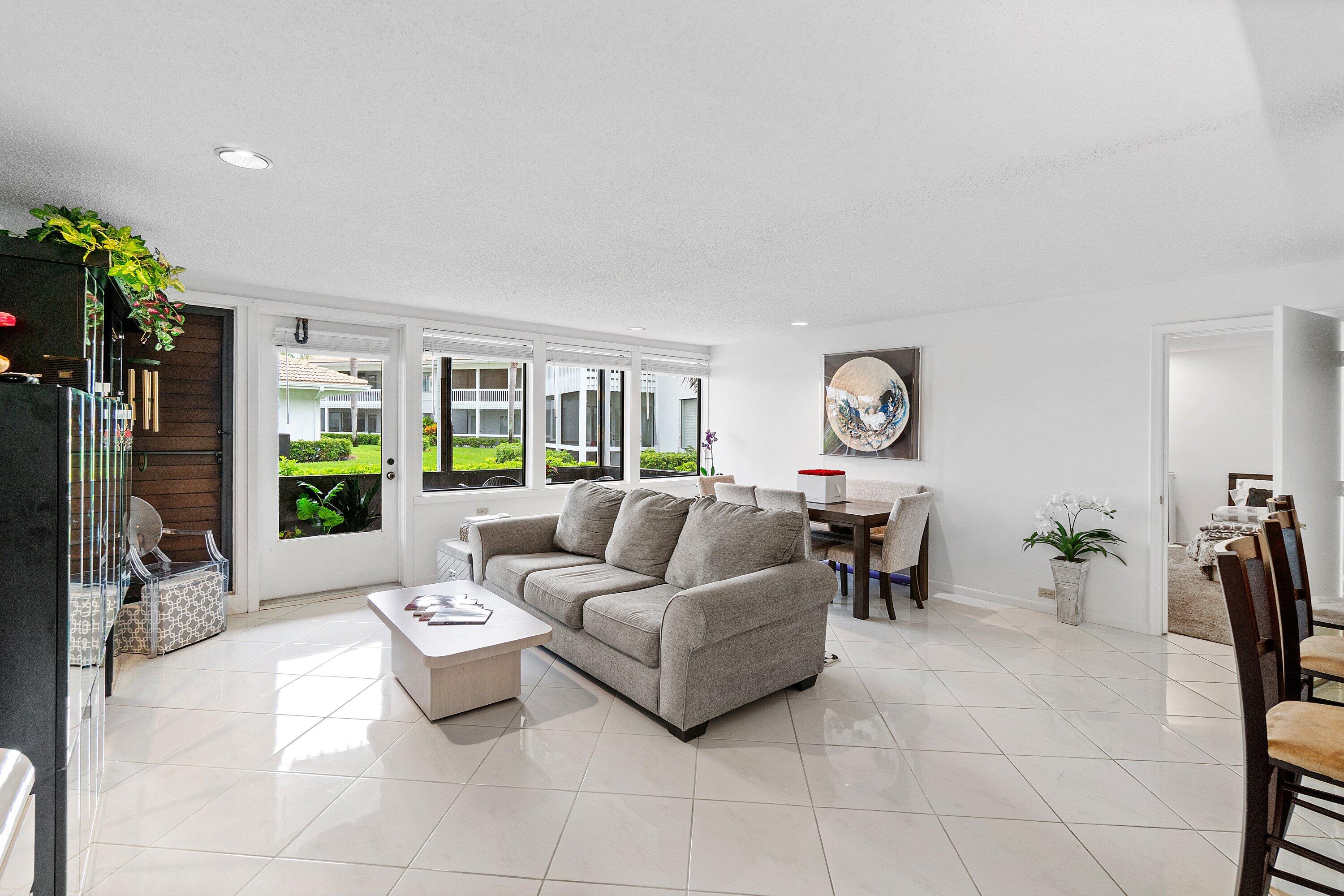 20045 Boca W, Boca Raton FL 33434