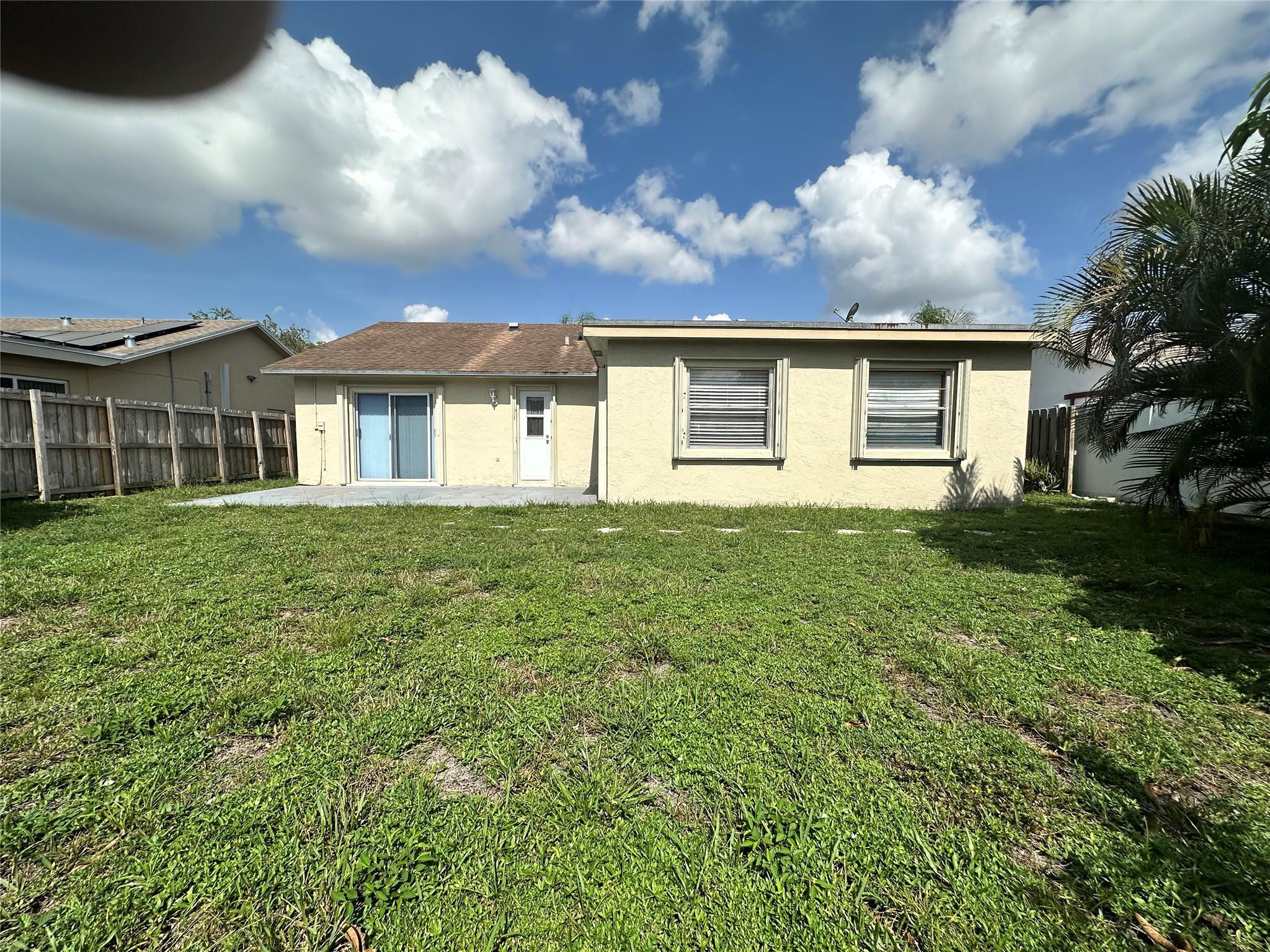 1905 SW 86TH, North Lauderdale FL 33068