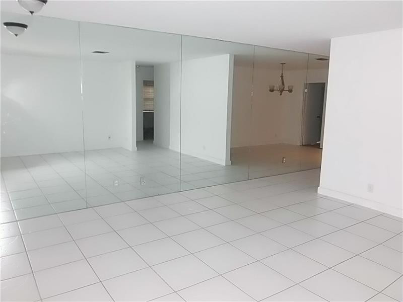 1905 SW 86TH, North Lauderdale FL 33068