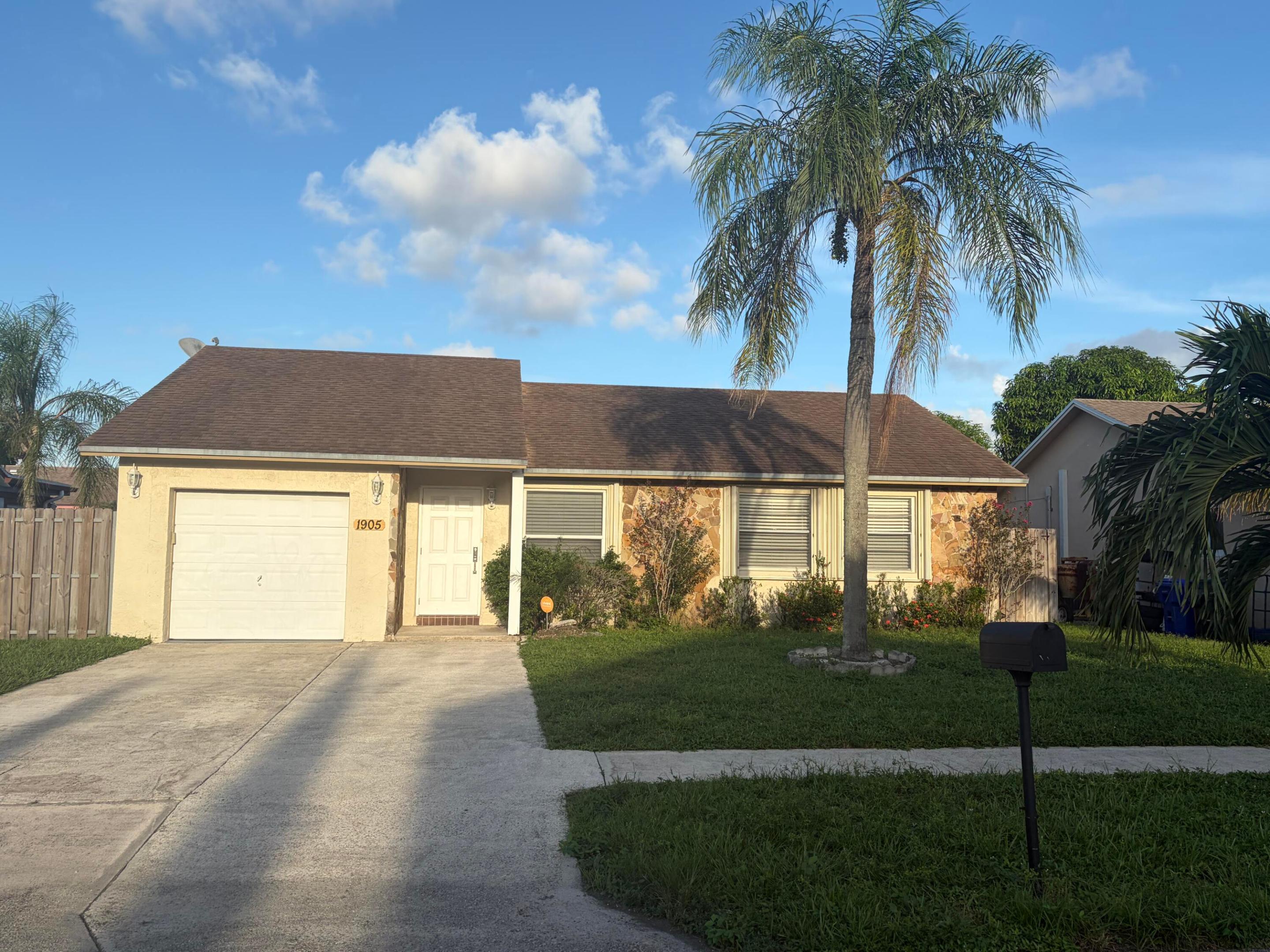 1905 SW 86TH, North Lauderdale FL 33068