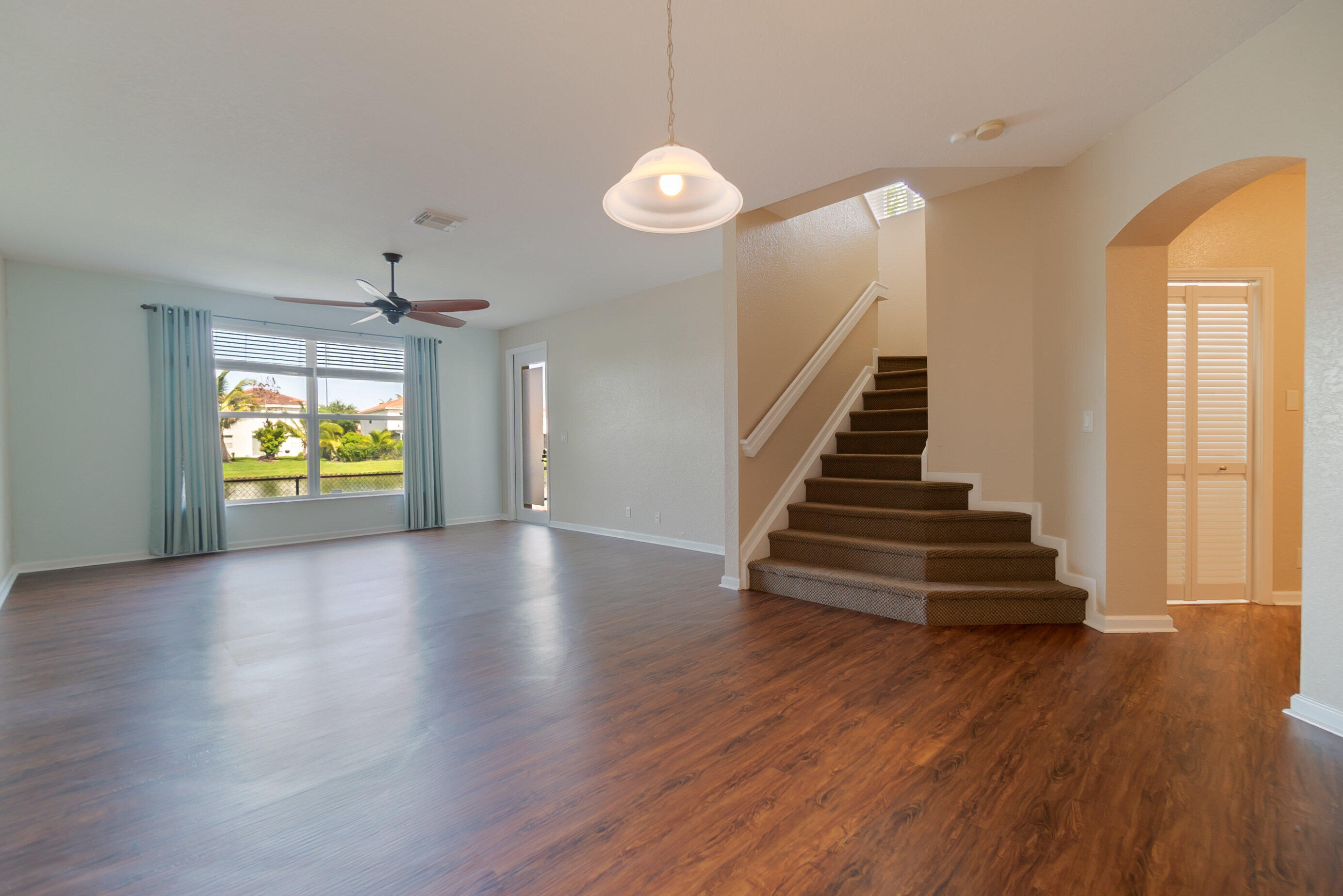 2146 OAKMONT, Riviera Beach FL 33404