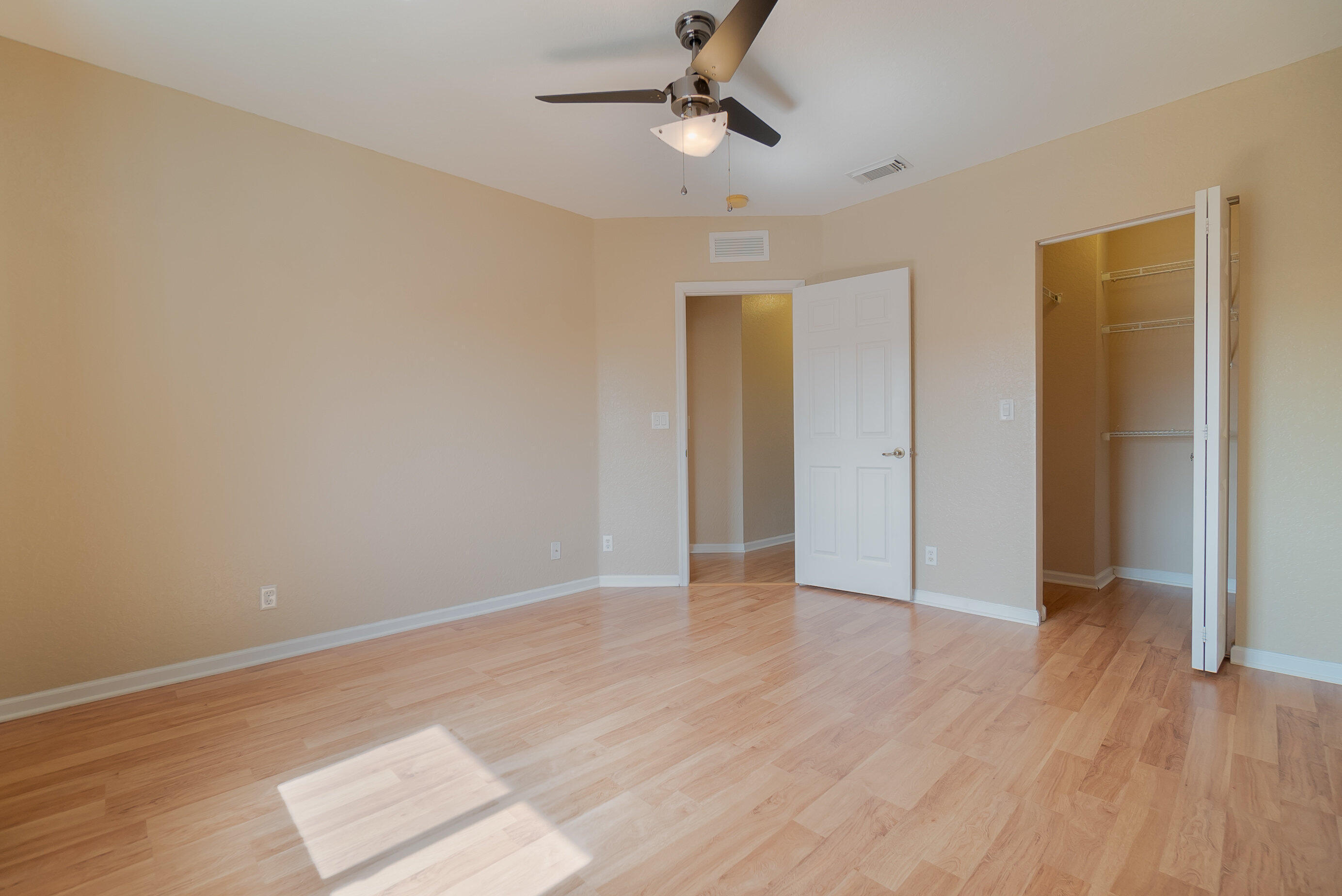 2146 OAKMONT, Riviera Beach FL 33404