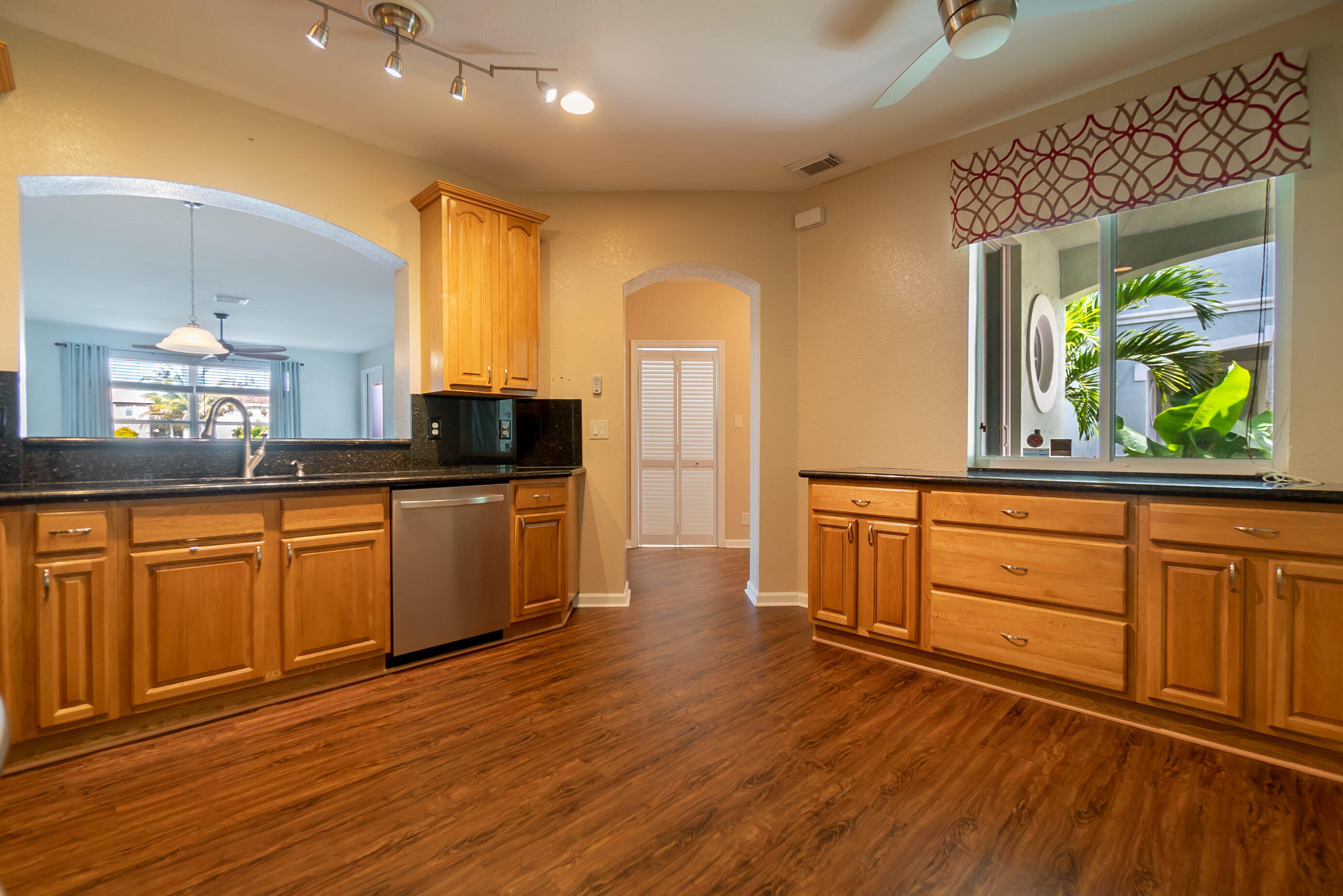 2146 OAKMONT, Riviera Beach FL 33404
