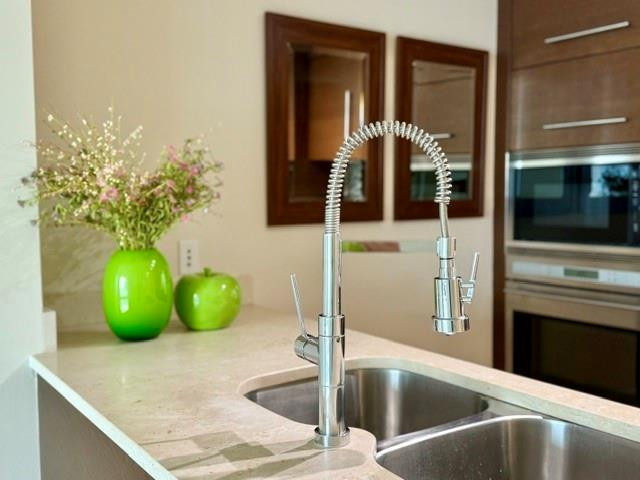 465 BRICKELL #1806, Miami FL 33131