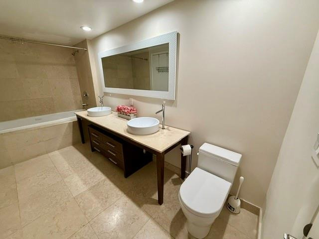 465 BRICKELL #1806, Miami FL 33131