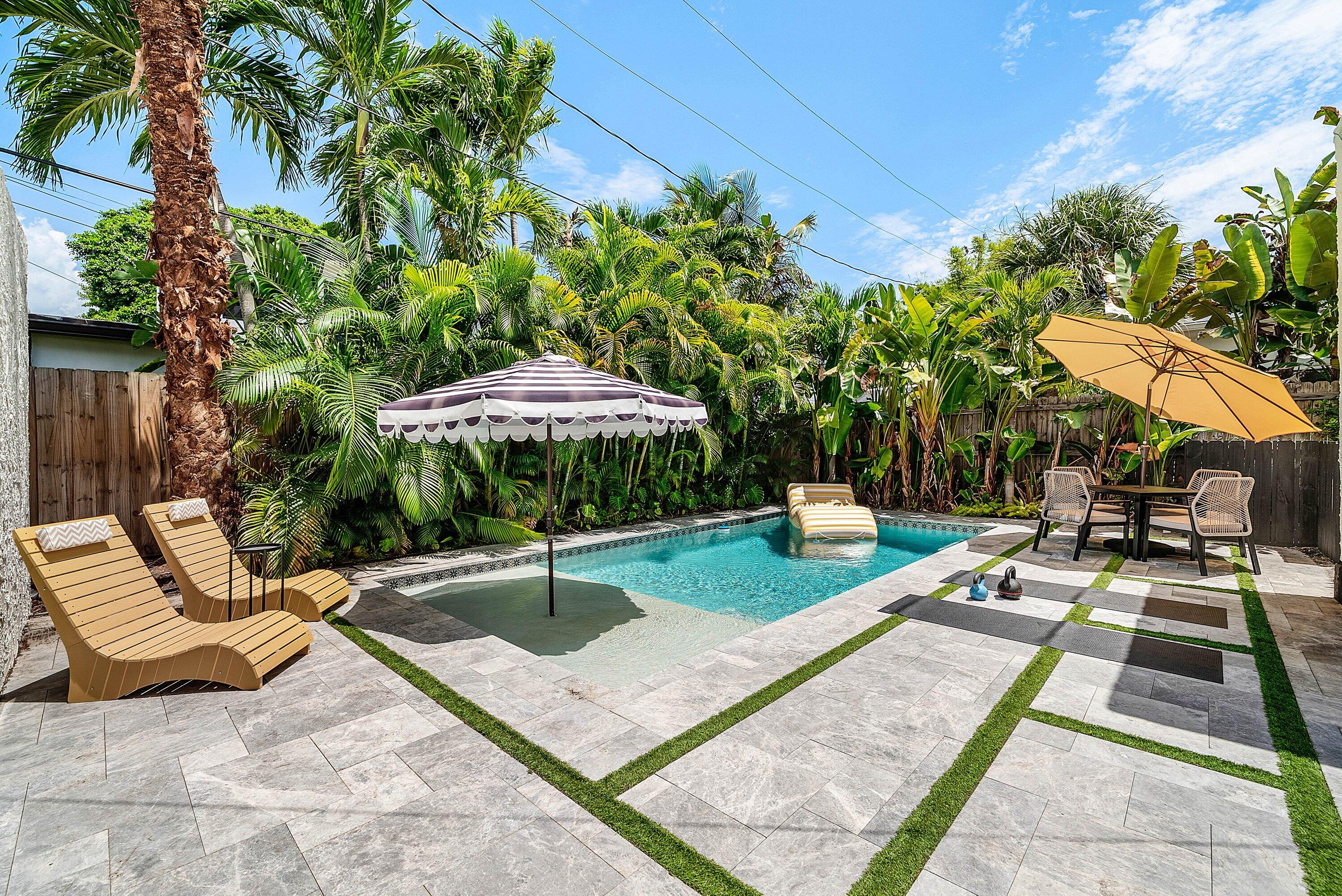 525 WESTWOOD, West Palm Beach FL 33401