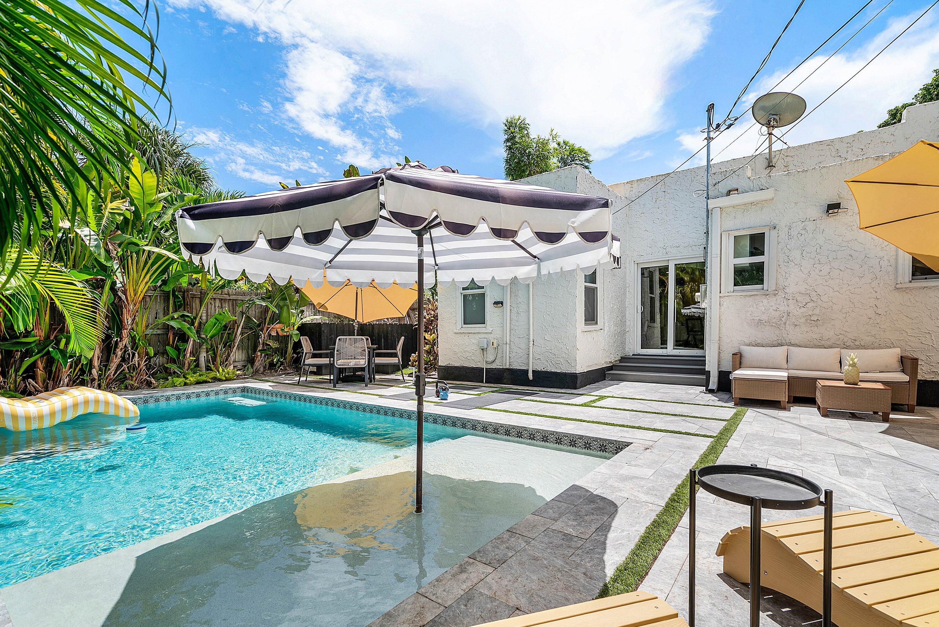 525 WESTWOOD, West Palm Beach FL 33401