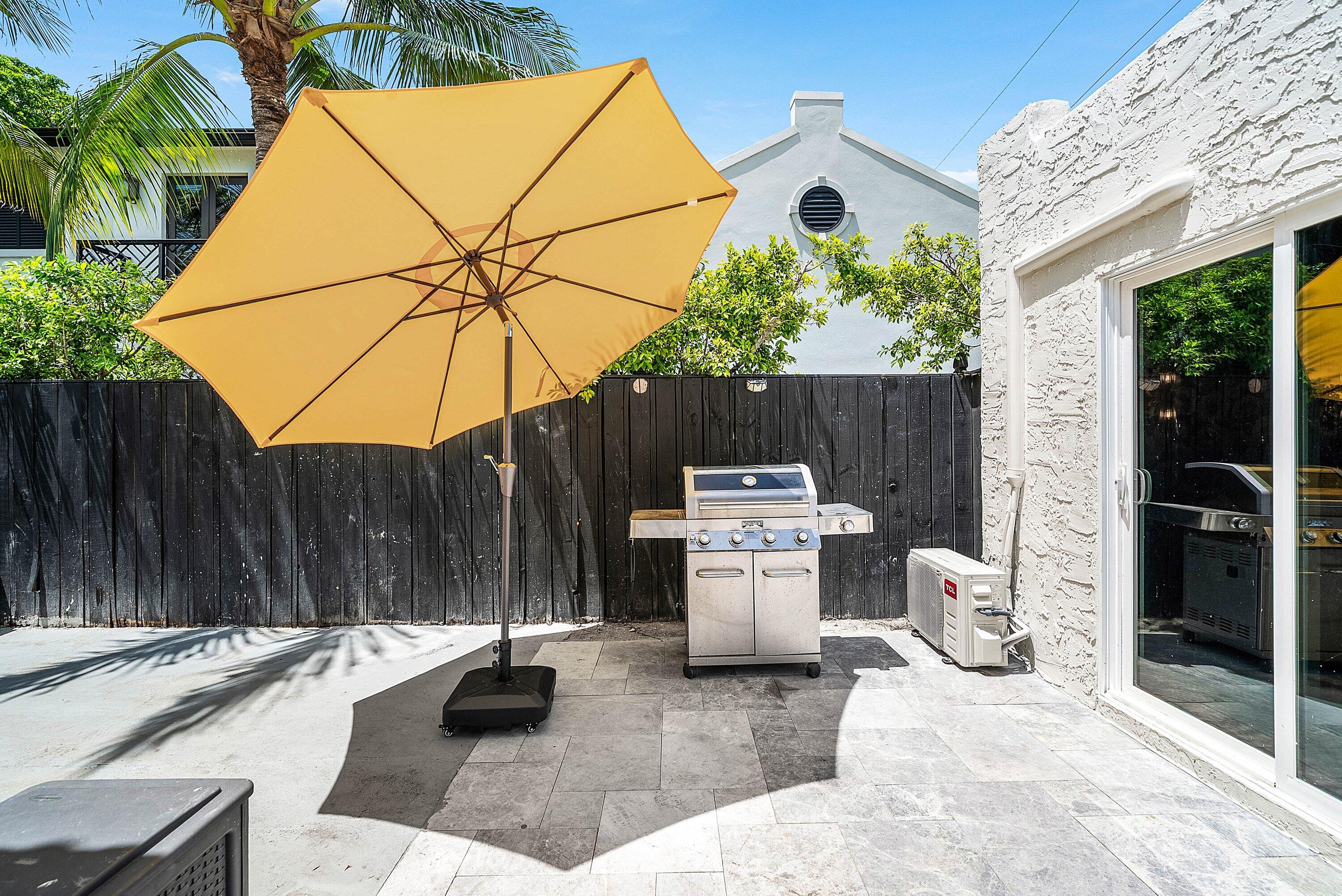 525 WESTWOOD, West Palm Beach FL 33401