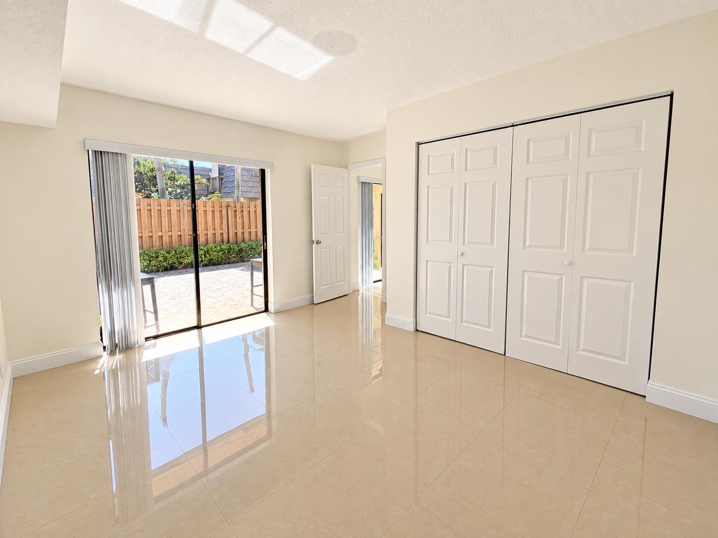 804 Springdale, Palm Springs FL 33461