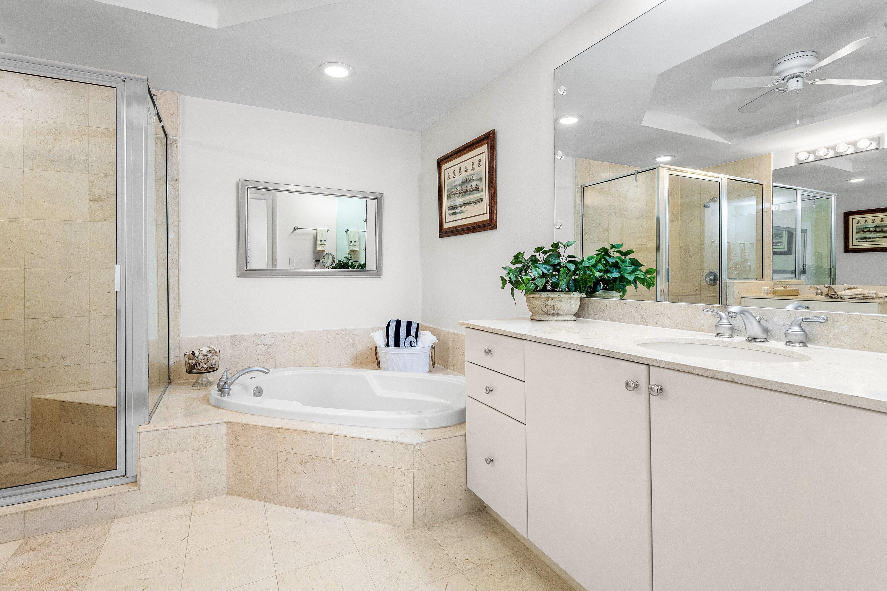 801 S OLIVE #903, West Palm Beach FL 33401