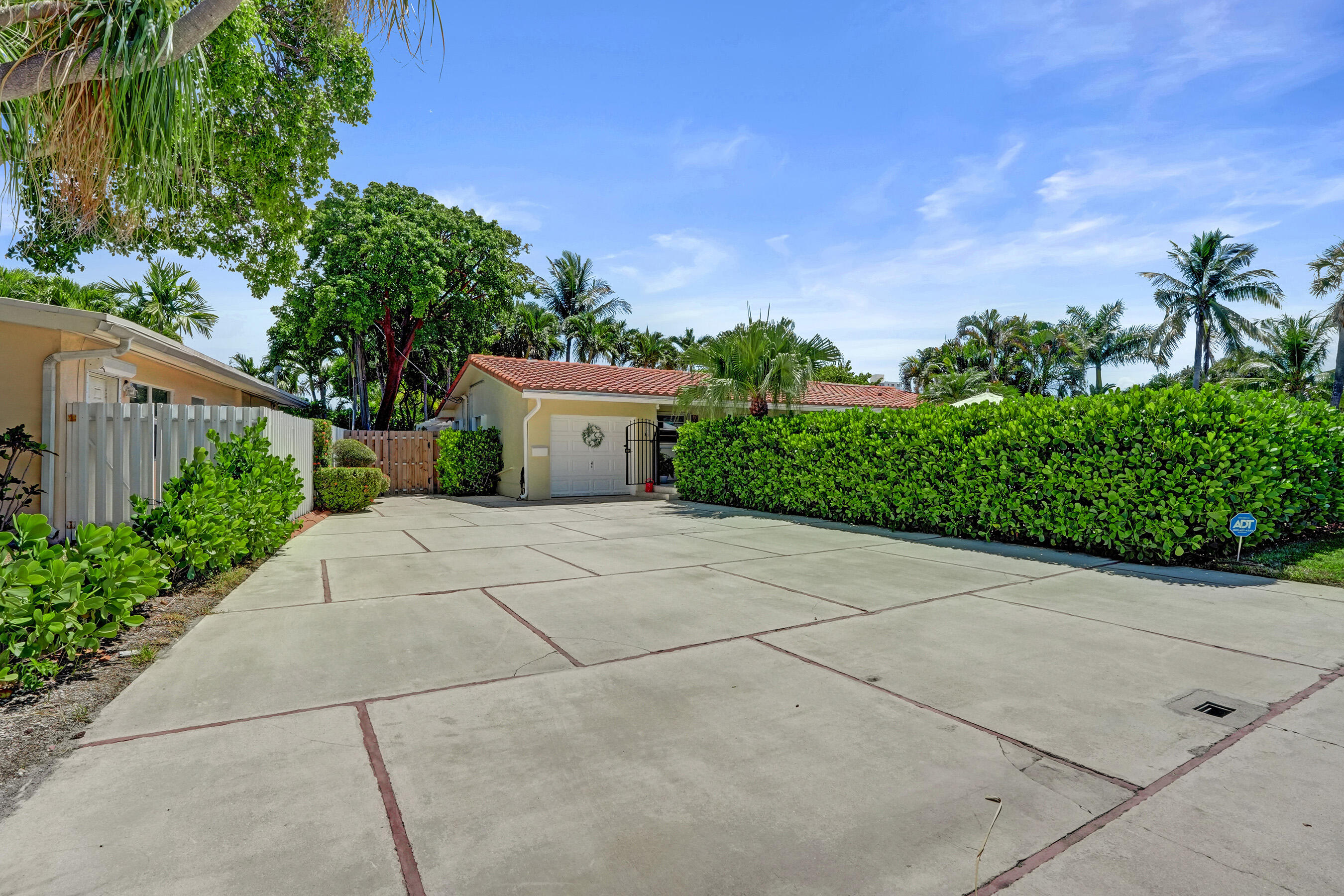 1900 N RIVERSIDE, Pompano Beach FL 33062