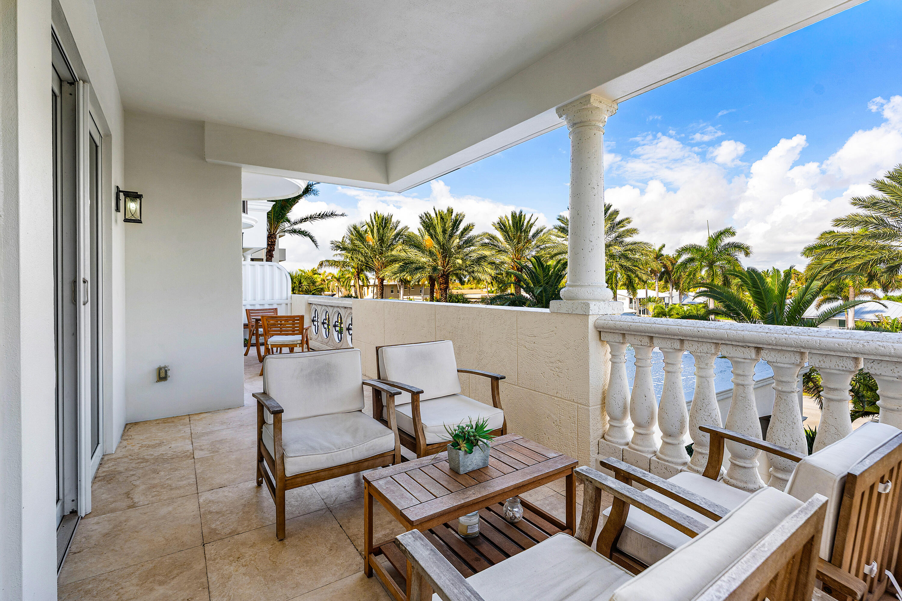 155 S OCEAN #305, Palm Beach Shores FL 33404